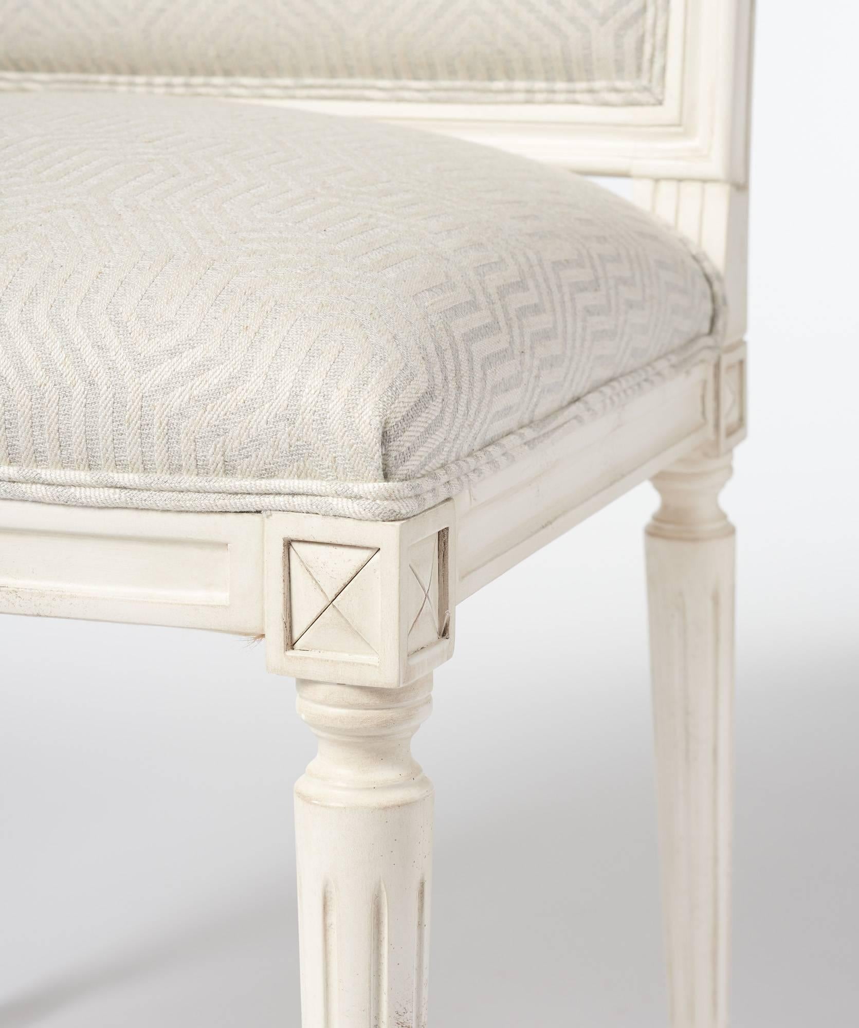 https://a.1stdibscdn.com/schumacher-marie-therese-eureka-belgian-woven-hand-carved-beechwood-side-chair-for-sale-picture-4/archivesE/upload/f_27273/f_104955911523911943486/180222_FSCHUMACHERCO_SS_CHAIRS_0104_master.jpg
