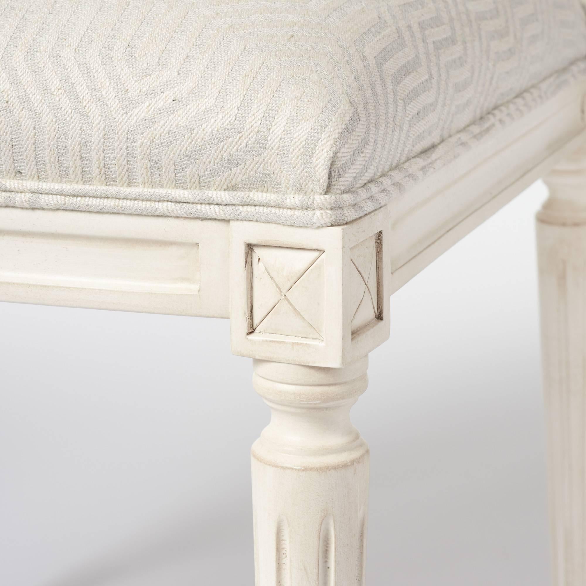 https://a.1stdibscdn.com/schumacher-marie-therese-eureka-belgian-woven-hand-carved-beechwood-side-chair-for-sale-picture-10/archivesE/upload/f_27273/f_104955911523911950242/180222_FSCHUMACHERCO_SS_CHAIRS_0121_master.jpg