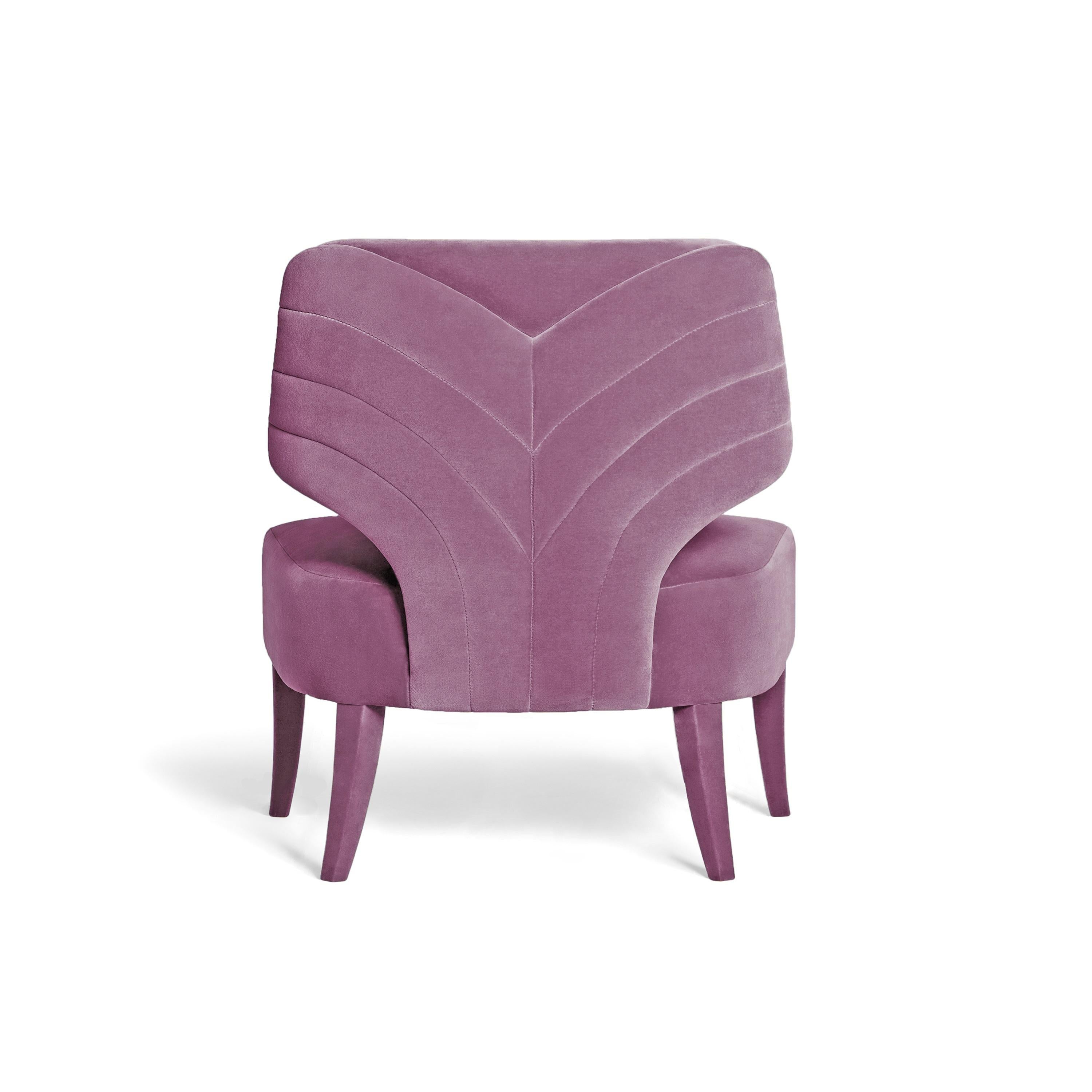 https://a.1stdibscdn.com/couture-lounge-chair-in-hand-tailored-upholstery-hollywood-regency-style-for-sale-picture-6/f_27693/f_491131021772834021057/180228_MUNNA_MELODY_ARMCHAIR_lilac_02_master.jpg
