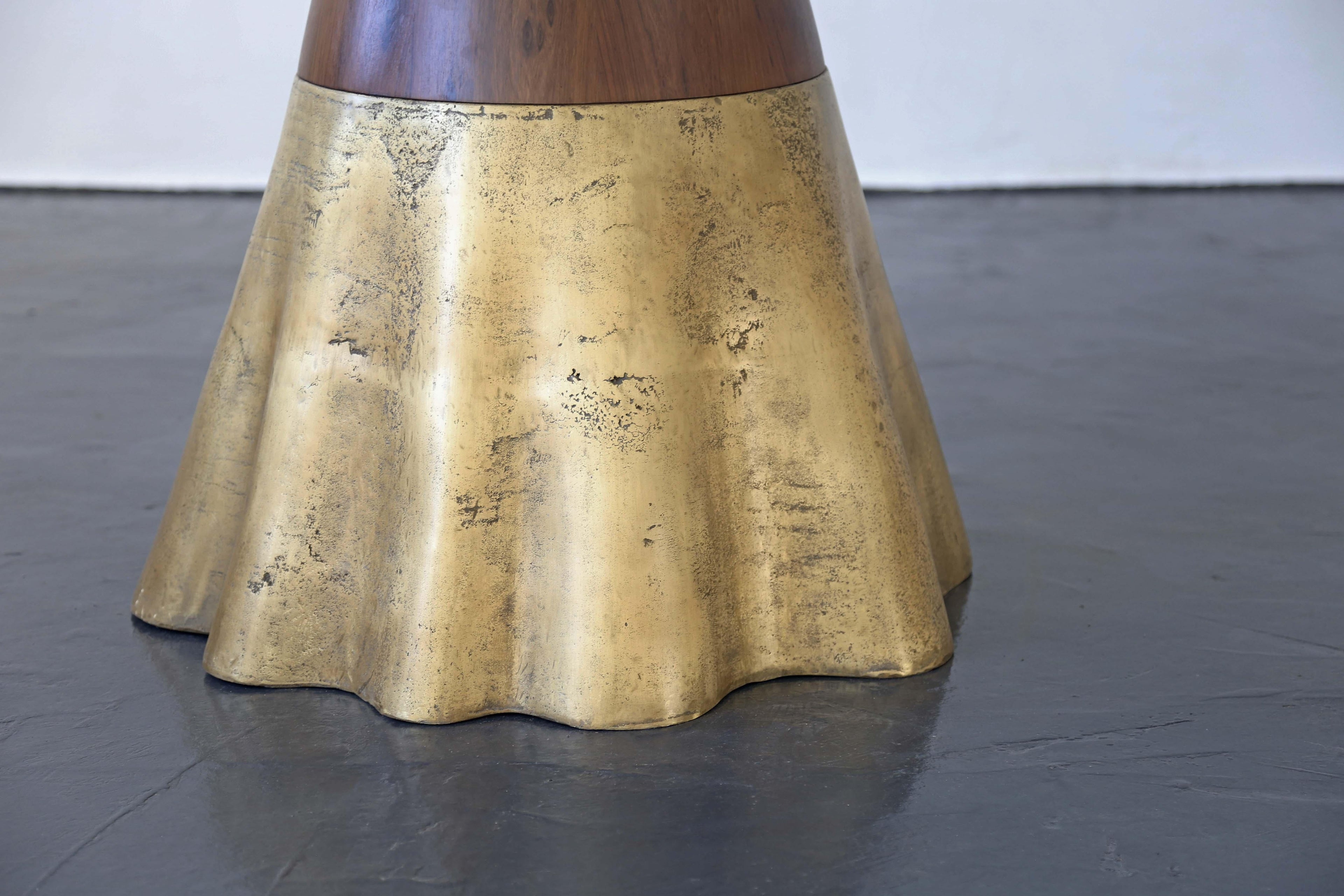 https://a.1stdibscdn.com/21st-century-round-cast-bronze-tavola-9-dining-table-from-costantini-for-sale-picture-4/f_25173/f_115276731532545169863/1807_tavola_9_14_master.jpg