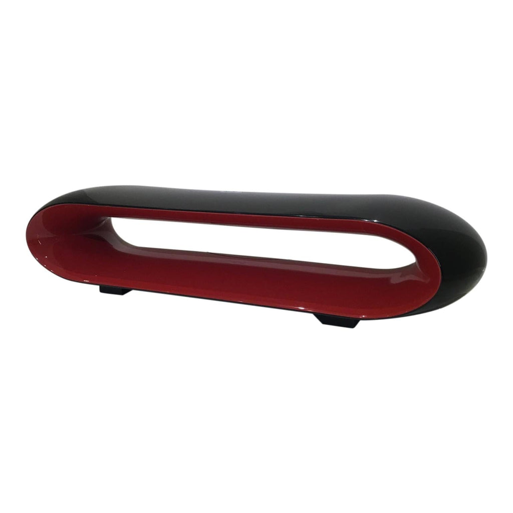 https://a.1stdibscdn.com/indoor-outdoor-black-and-red-glossy-lacquered-bench-by-christophe-pillet-for-sale/1121189/f_181289521582906857010/18128952_master.jpg