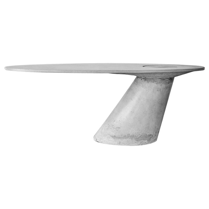https://a.1stdibscdn.com/james-de-wulf-concrete-leaning-table-for-sale/1121189/f_181290621582953364400/18129062_master.jpg