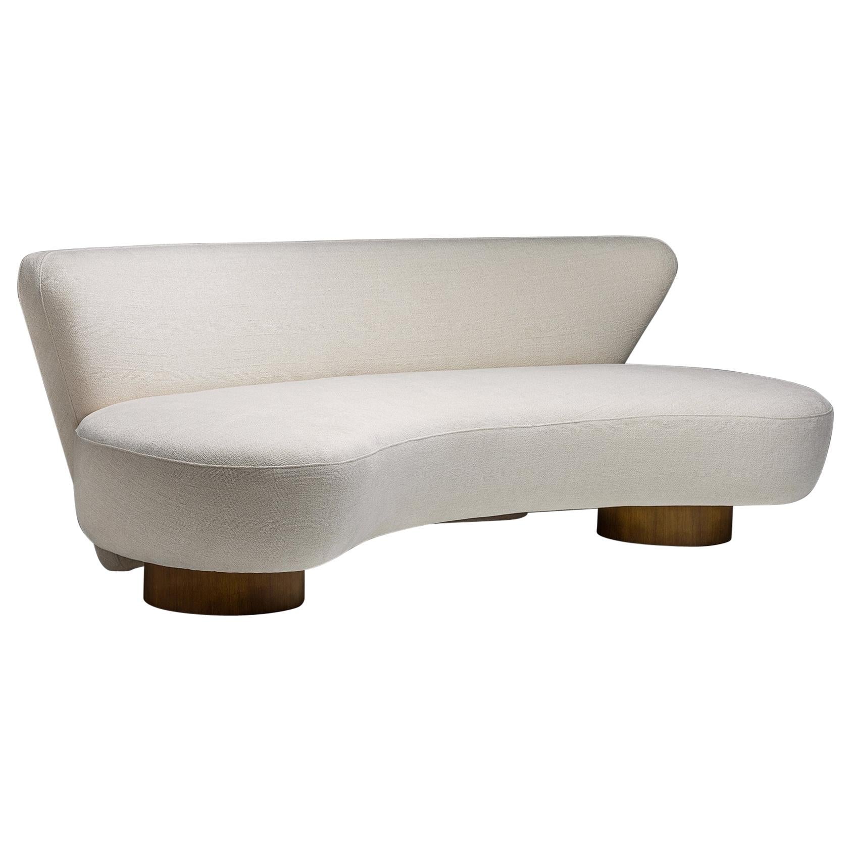 https://a.1stdibscdn.com/espaldar-sofa-by-juliana-lima-vasconcellos-and-matheus-barreto-on-wooden-base-for-sale/1121189/f_184760821593190981426/18476082_master.jpg