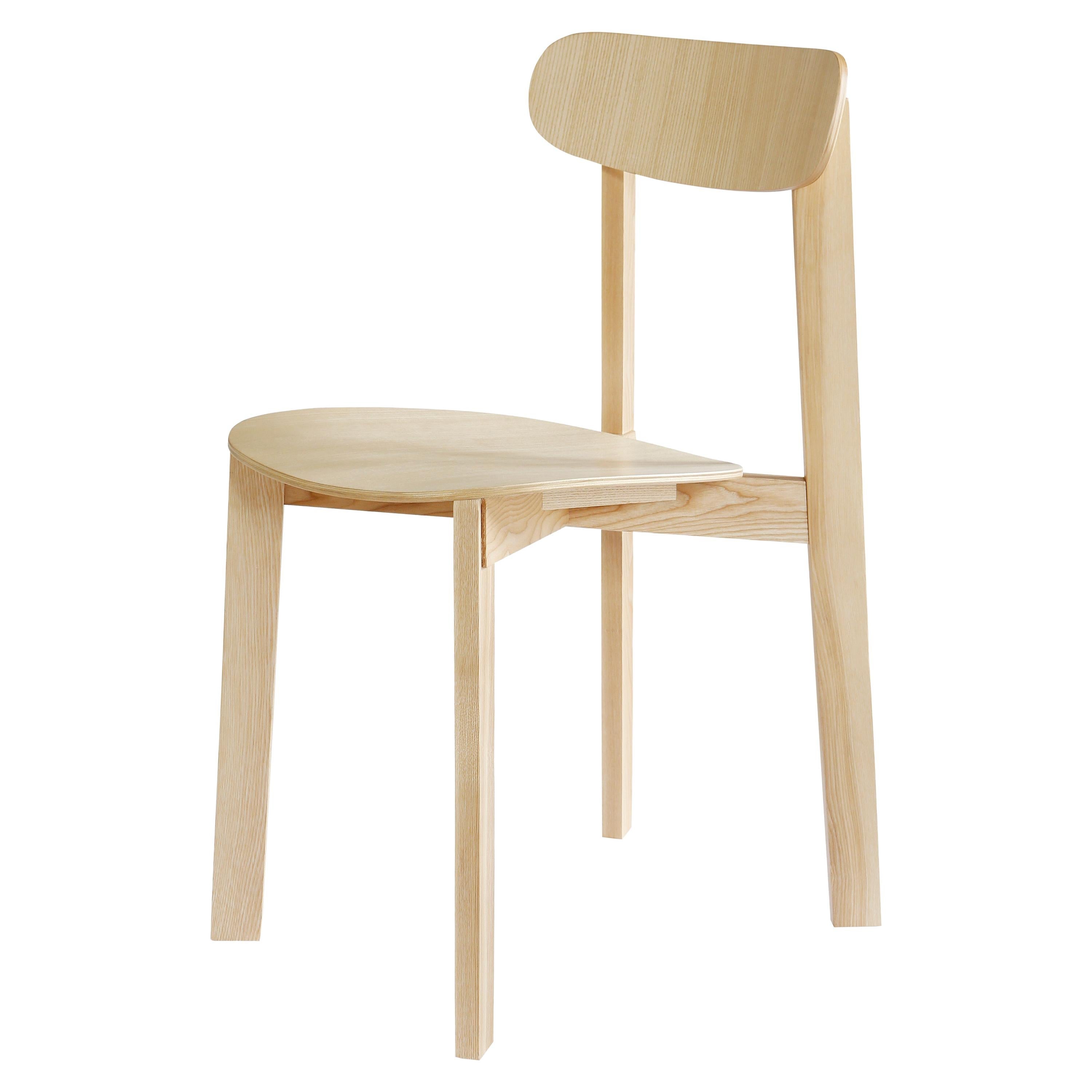 https://a.1stdibscdn.com/bondi-stackable-dining-chair-in-ash-wood-for-sale/1121189/f_185133521585622347886/18513352_master.jpg