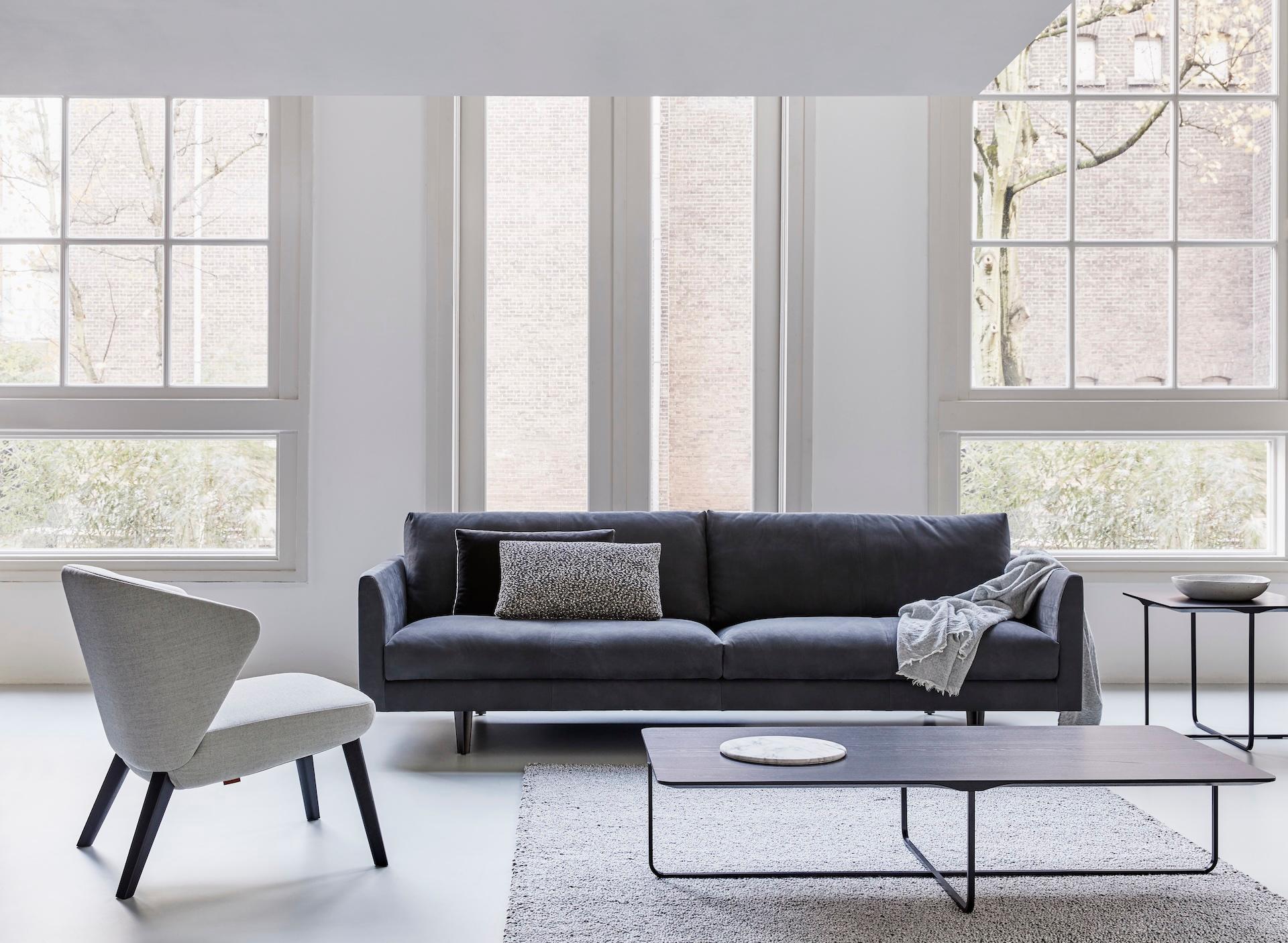 https://a.1stdibscdn.com/customizable-size-upholstery-montis-axel-sofa-by-gijs-papavoine-for-sale-picture-4/f_44652/f_419798121729539178546/18522_Rotterdam_Axel_front_master.jpeg