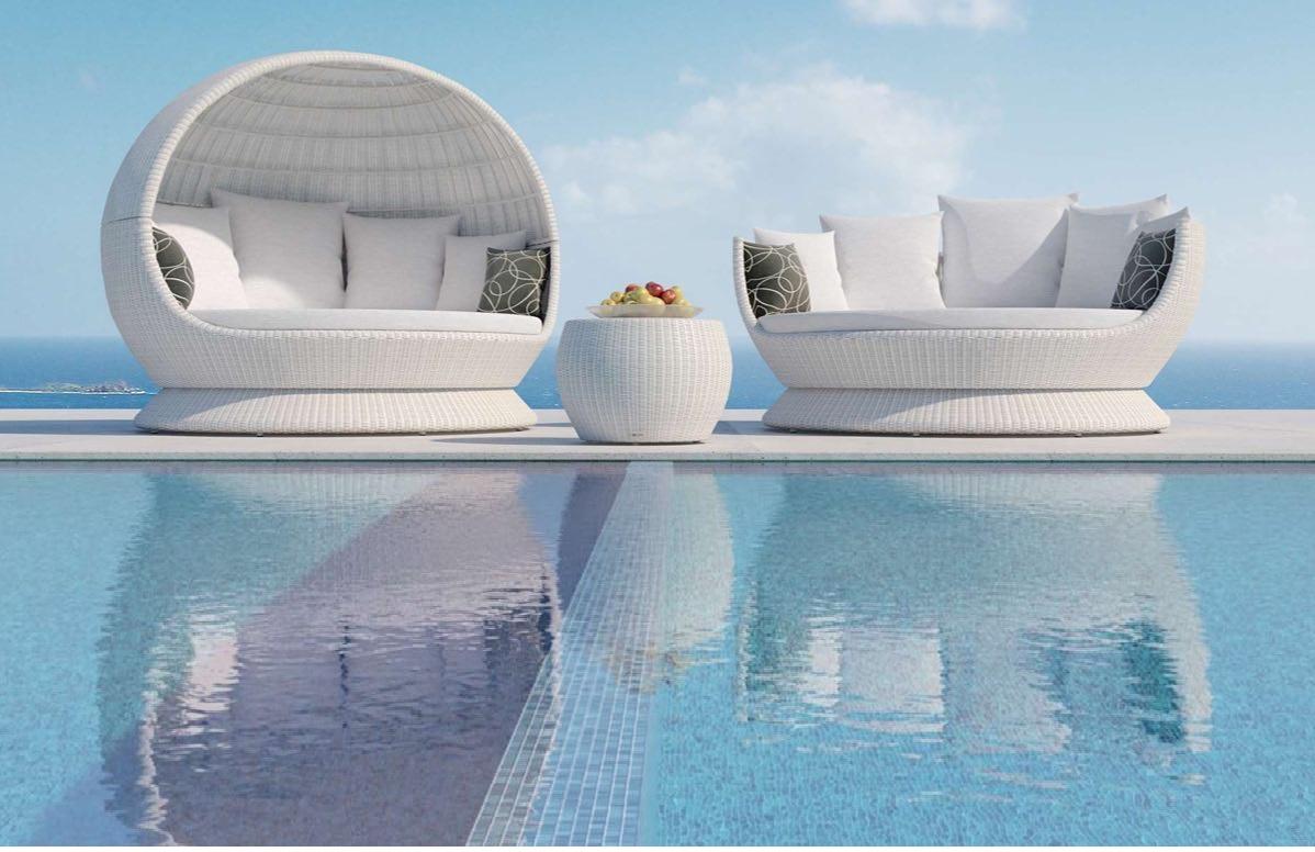 https://a.1stdibscdn.com/outdoor-3-seater-sofa-with-seashell-white-wicker-structure-for-sale-picture-3/f_27693/f_322873521676353266463/185323451_124298713098224_596545311437080420_n_master.jpg