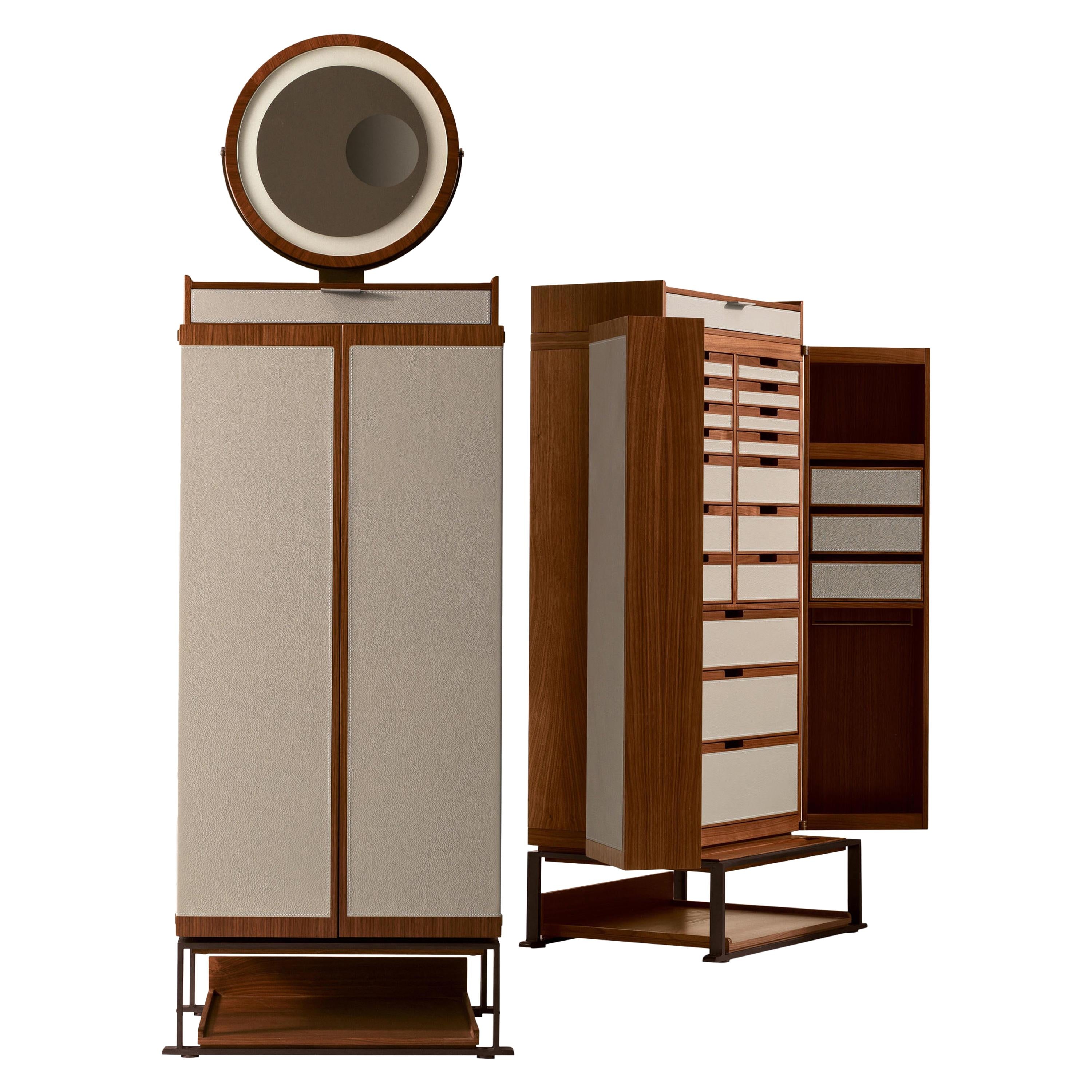 https://a.1stdibscdn.com/oro-cabinet-with-mirror-by-giorgetti-for-sale/1121189/f_187116421586994426962/18711642_master.jpg