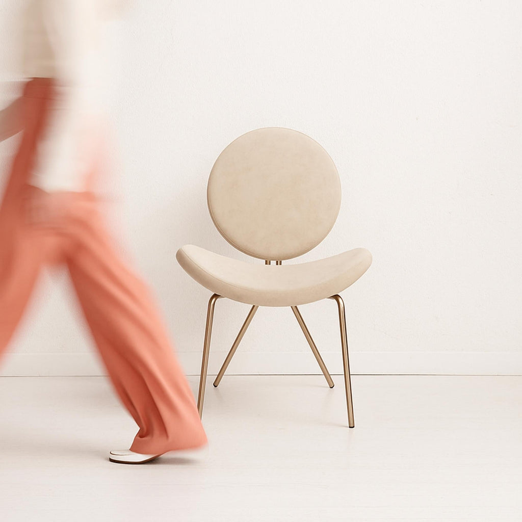 https://a.1stdibscdn.com/valerie-luxury-sculptural-chair-in-champagne-lacquered-aluminum-by-mainguilty-for-sale-picture-8/f_108262/f_488879821771511736123/18_master.jpg