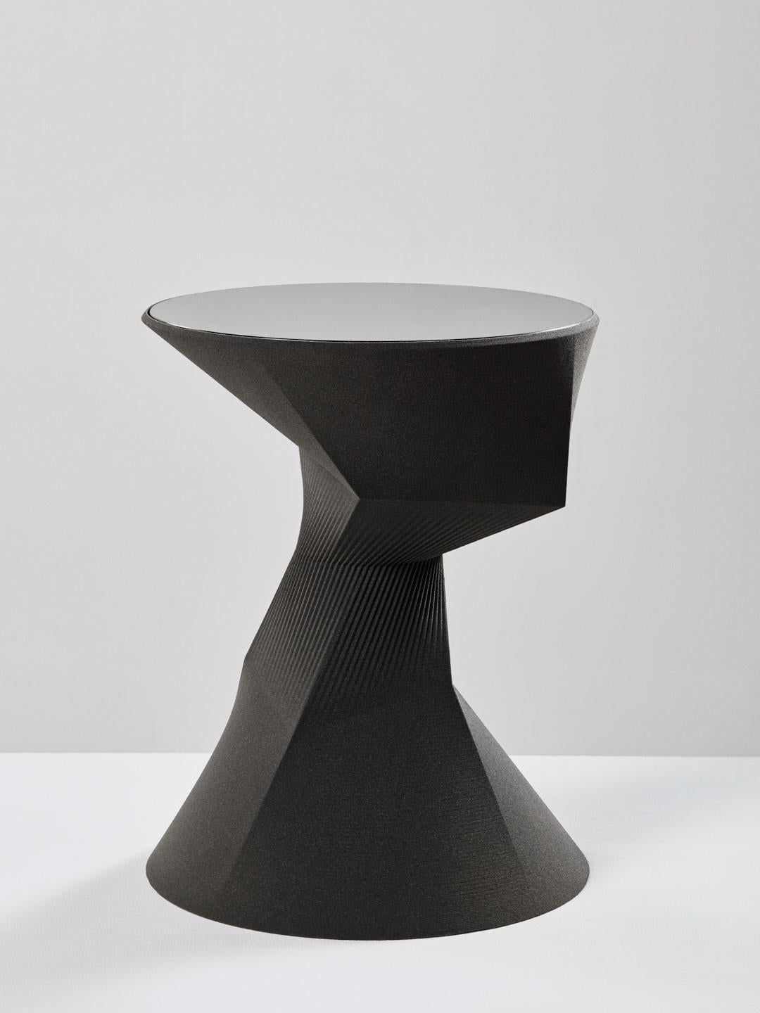 https://a.1stdibscdn.com/pleat-table-high-for-sale-picture-4/f_58512/f_256139721633533623144/191027_Rive_Roshan_3992_master.jpg