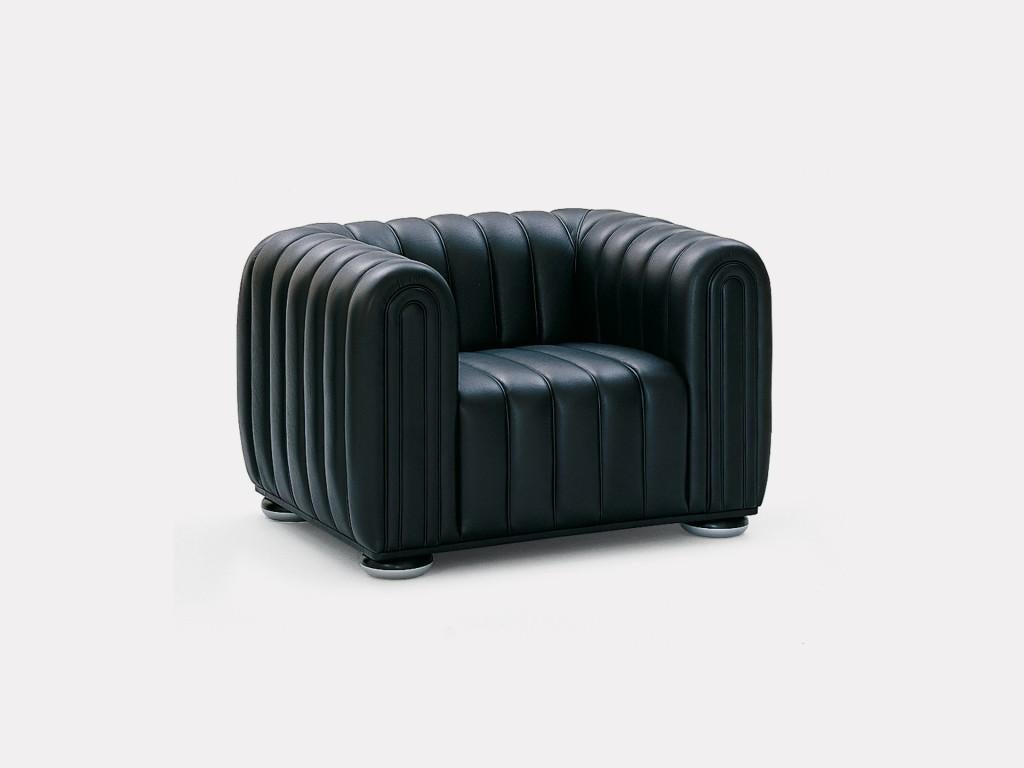 https://a.1stdibscdn.com/wittmann-club-1910-leather-lounge-chair-designed-by-josef-hoffmann-for-sale-picture-4/f_44652/f_219124021608746133560/1920x1440_Club1910_gross_1_1024x768_master.jpg