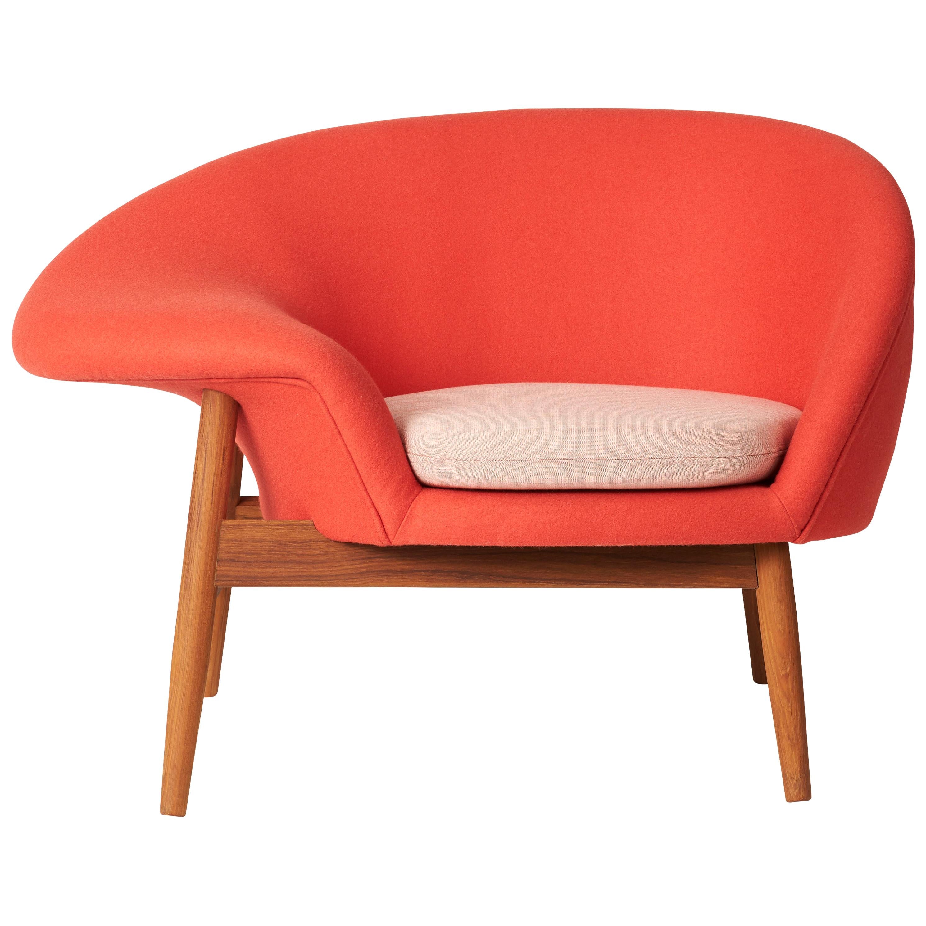 https://a.1stdibscdn.com/fried-egg-two-tone-chair-by-hans-olsen-from-warm-nordic-for-sale/1121189/f_195012521592412182647/19501252_master.jpg
