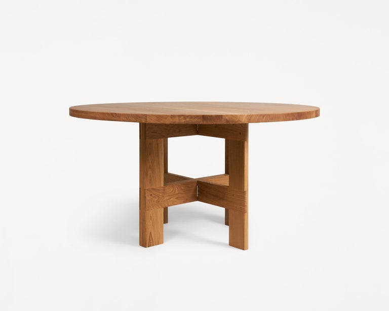 https://a.1stdibscdn.com/contemporary-farmhouse-table-round-140-for-sale-picture-2/f_36781/1580742942633/1955_1e647a23e9_frama_farmhouse_table_140_3_original_master.jpg?width=768
