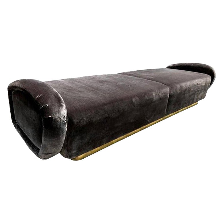 https://a.1stdibscdn.com/custom-1960s-italian-style-velvet-sofa-or-bench-with-brass-base-by-adesso-import-for-sale/f_8175/f_463231321755549640799/19624402_datamatics.jpg