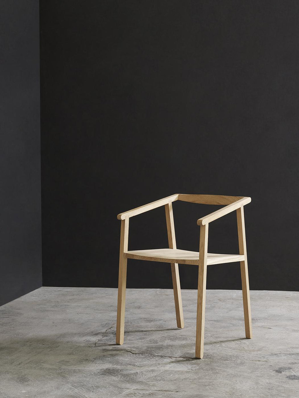 https://a.1stdibscdn.com/design-by-giacomo-moor-achair-for-sale-picture-5/f_43731/f_162420421569331484973/19_05_29_OMAR_MOORE_AS_AC_033_C_master.jpg