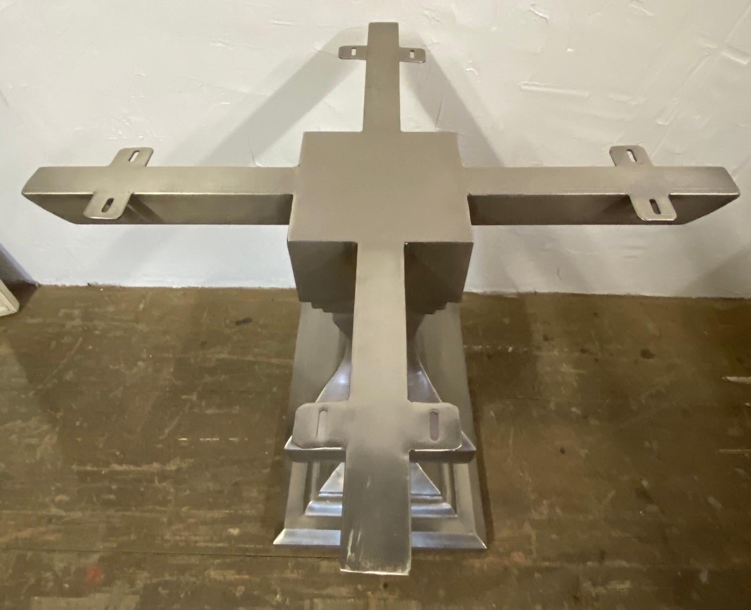 https://a.1stdibscdn.com/nickel-plated-iron-pedestal-base-base-only-for-sale-picture-13/f_8334/f_121844131637006687885/1BAB5DF2_E6FB_4CBD_B4FE_78B049F5D404_1_201_a_master.jpg