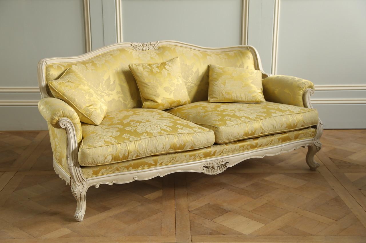 https://a.1stdibscdn.com/hand-carved-louis-xv-style-sofa-made-by-la-maison-london-for-sale-picture-5/f_23353/f_89977711629887301530/1L3A6049_master.jpeg