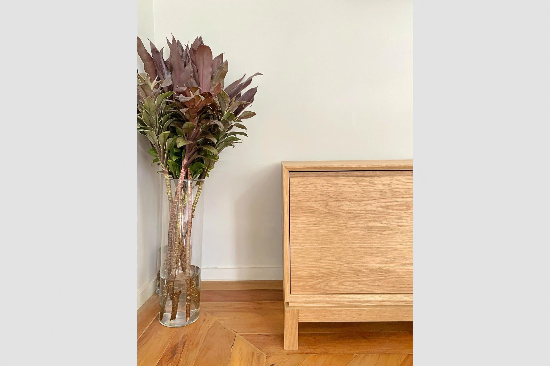 https://a.1stdibscdn.com/grado-rack-in-natural-woodwork-tv-cabinet-media-unit-credenza-for-sale-picture-3/f_33041/f_401789221718371740209/1_Copia_68_Copia_master.jpg