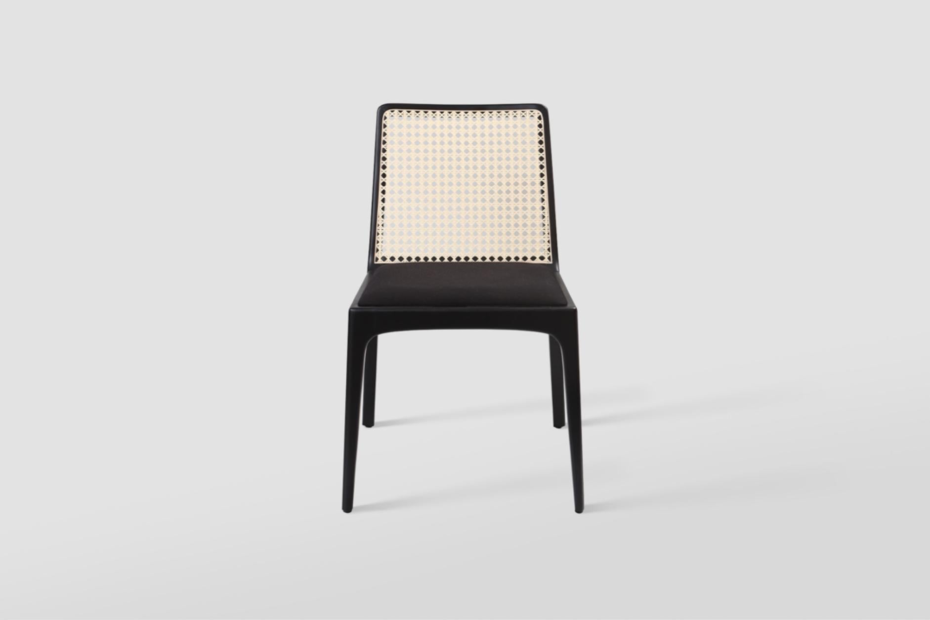 https://a.1stdibscdn.com/set-of-6-solid-wood-julia-chairs-ebanyzed-blacks-straw-and-fabric-for-sale-picture-4/f_33041/f_406391921721076040530/1_Copia_85_Copia_Copia_master.jpg