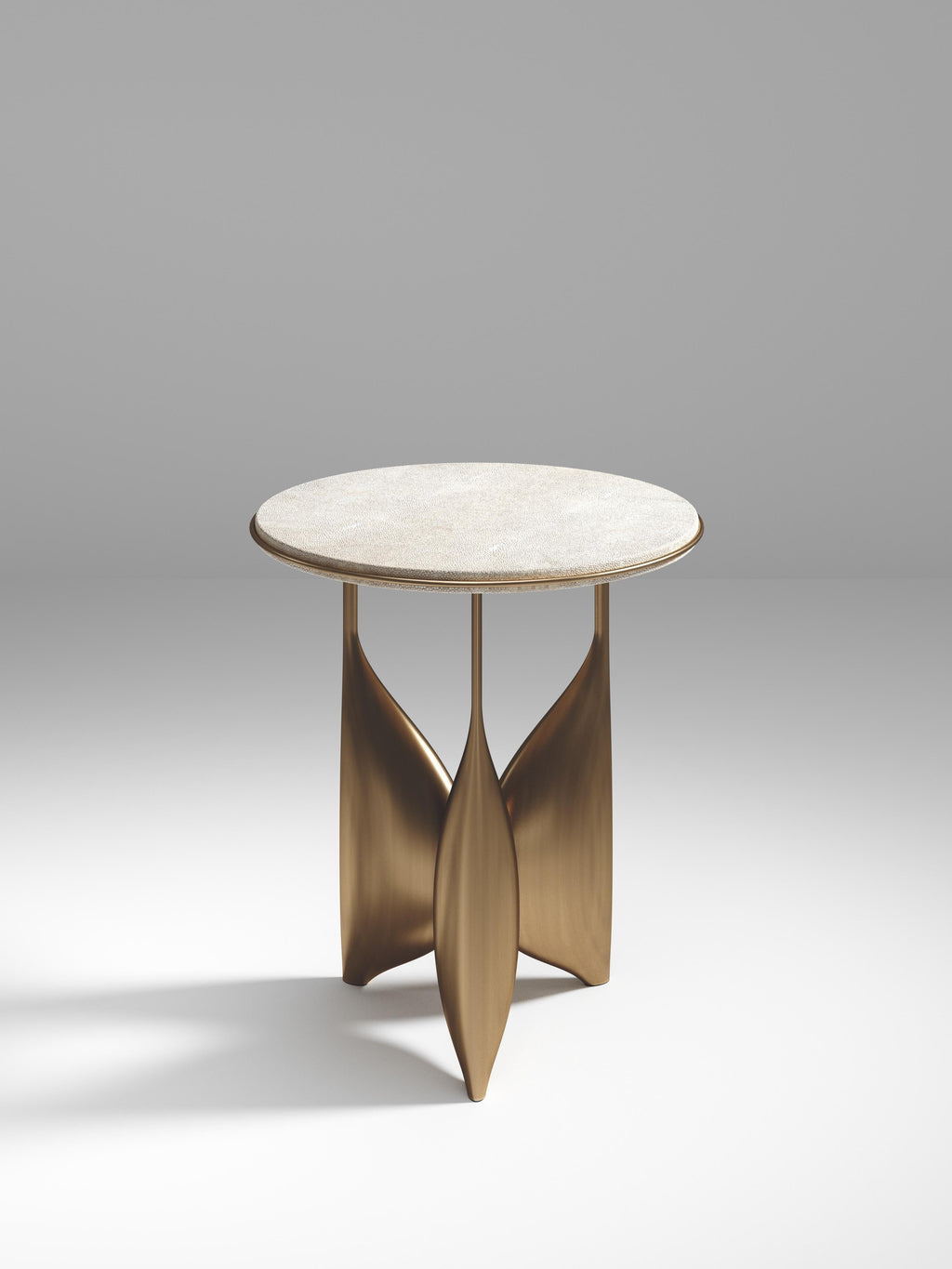 https://a.1stdibscdn.com/shell-breakfast-table-with-bronze-patina-brass-details-by-kifu-paris-for-sale-picture-19/f_45491/f_280684321648938497496/1_FRONT_A0003_master.jpg