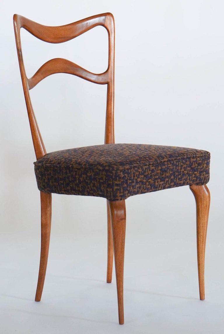 https://a.1stdibscdn.com/armonia-walnut-dining-chair-silvio-piattelli-design-made-in-italy-for-sale-picture-2/f_25683/f_398210221716321669450/1_Organica_chair_18_master.jpeg?width=768