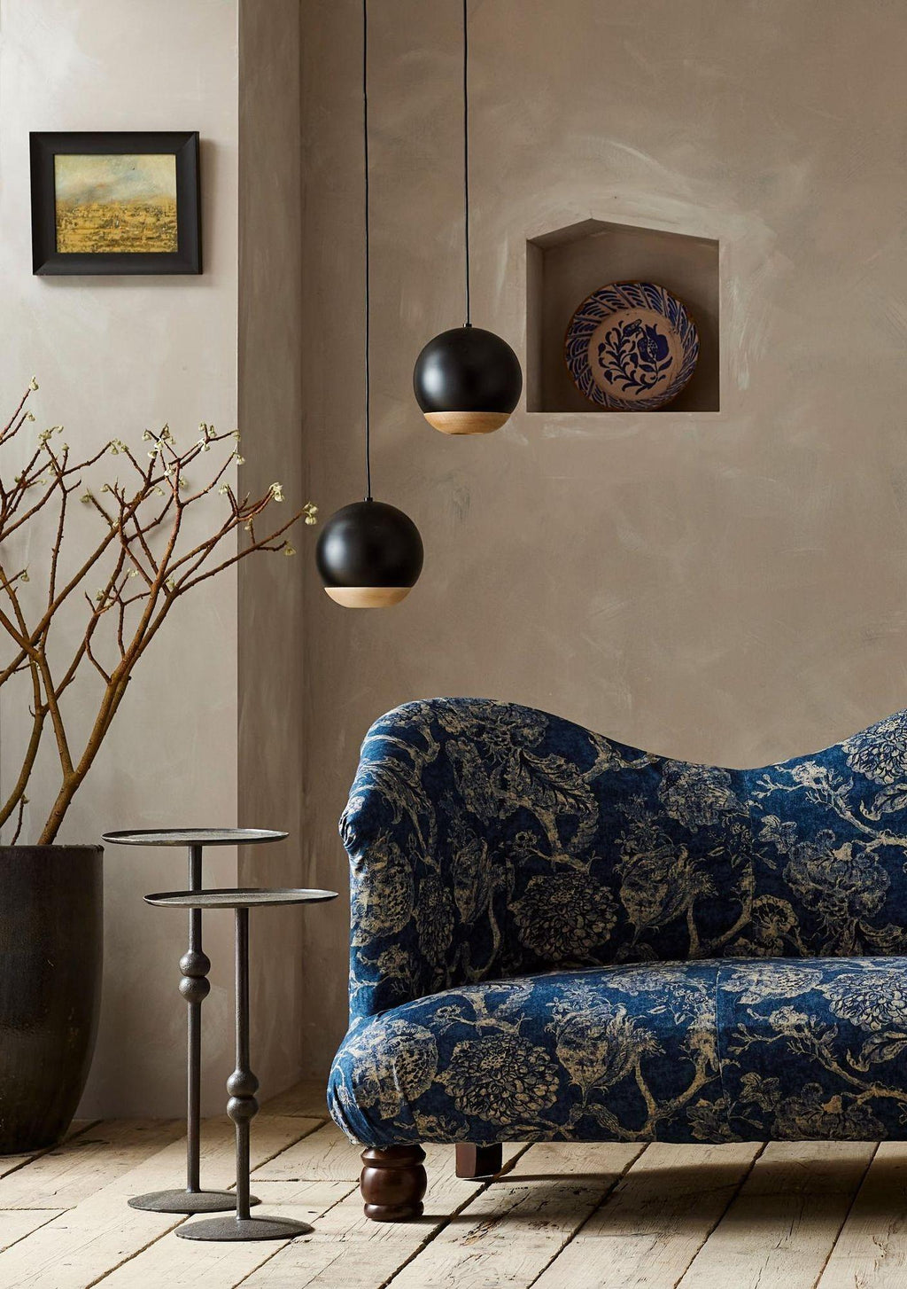https://a.1stdibscdn.com/the-jaipur-sofa-for-sale-picture-2/f_68092/f_365481121709674354757/1_Tallboy0128_1_1_master.jpeg