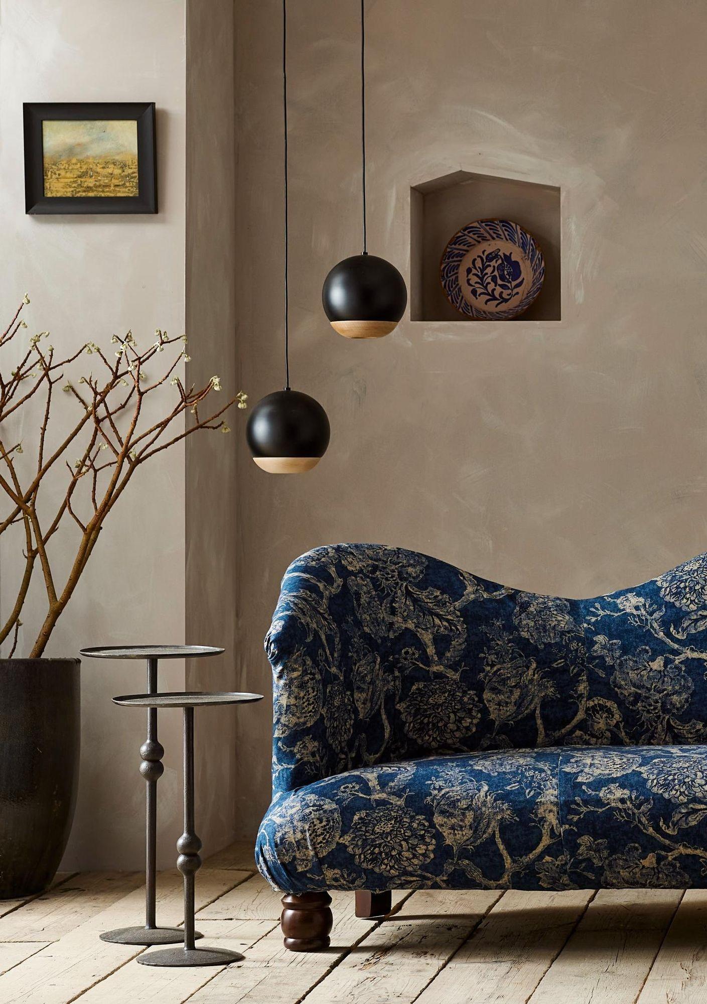 https://a.1stdibscdn.com/the-jaipur-sofa-for-sale-picture-2/f_68092/f_365481121709674354757/1_Tallboy0128_1_1_master.jpeg
