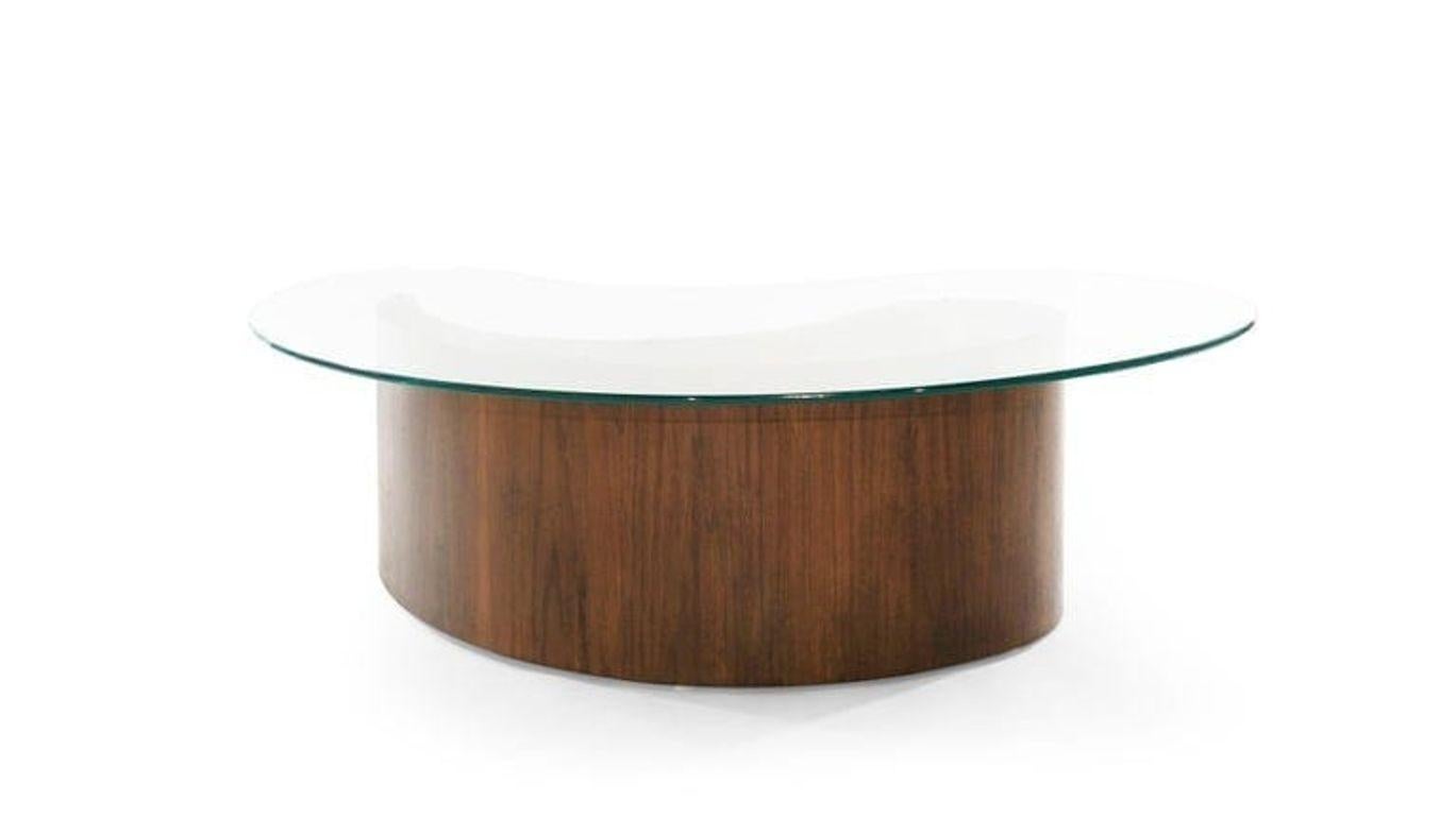 https://a.1stdibscdn.com/apostrophe-coffee-table-in-special-walnut-for-sale-picture-2/f_9289/f_488910621771518303270/1_VK_Glass_Top_CT_3_master_bb46064b_614a_4895_8cdd_ee2569fe9a6c_master.jpeg