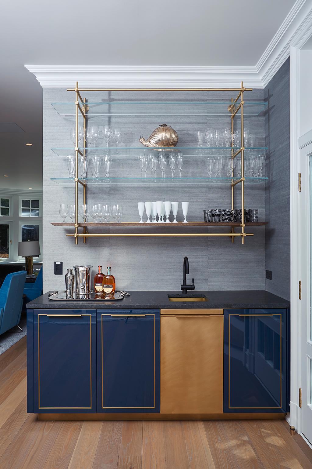 https://a.1stdibscdn.com/amuneals-gloss-lacquer-bar-with-integral-brass-sink-for-sale-picture-5/f_28333/f_128684721543593485793/1_chestnuthill_0139_master.jpg
