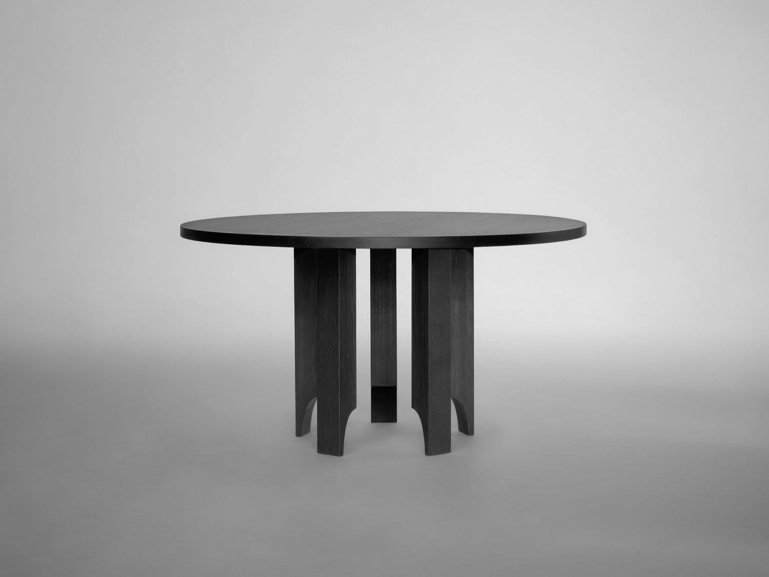 https://a.1stdibscdn.com/acer-140-round-dining-room-table-in-european-oak-by-mokko-amsterdam-for-sale-picture-2/f_12192/f_460664521753813918797/1_master.jpg