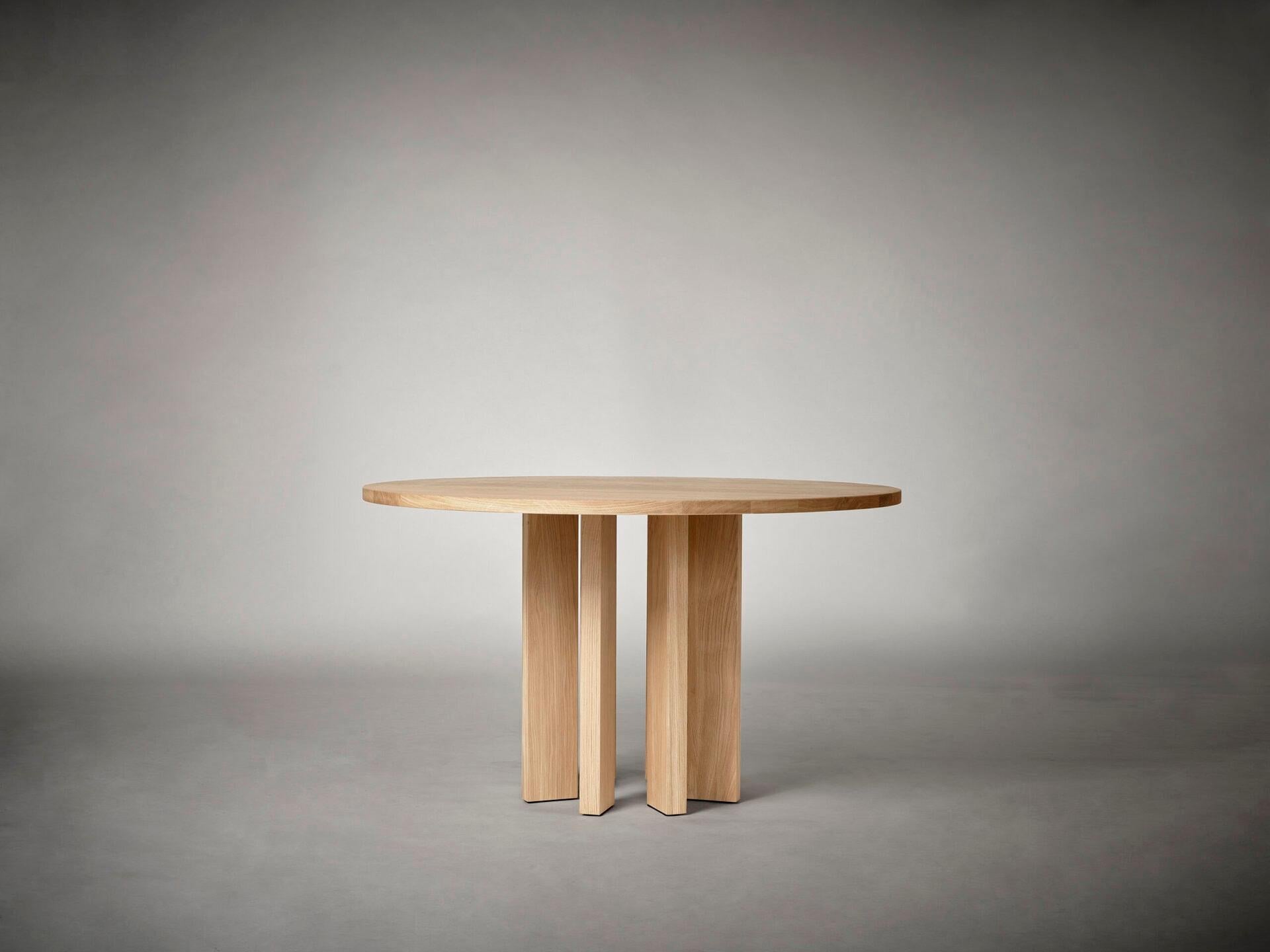 https://a.1stdibscdn.com/thola-round-dining-table-in-european-light-solid-oak-by-mokko-amsterdam-for-sale-picture-2/f_12192/f_460806821753899587410/1_master.jpg