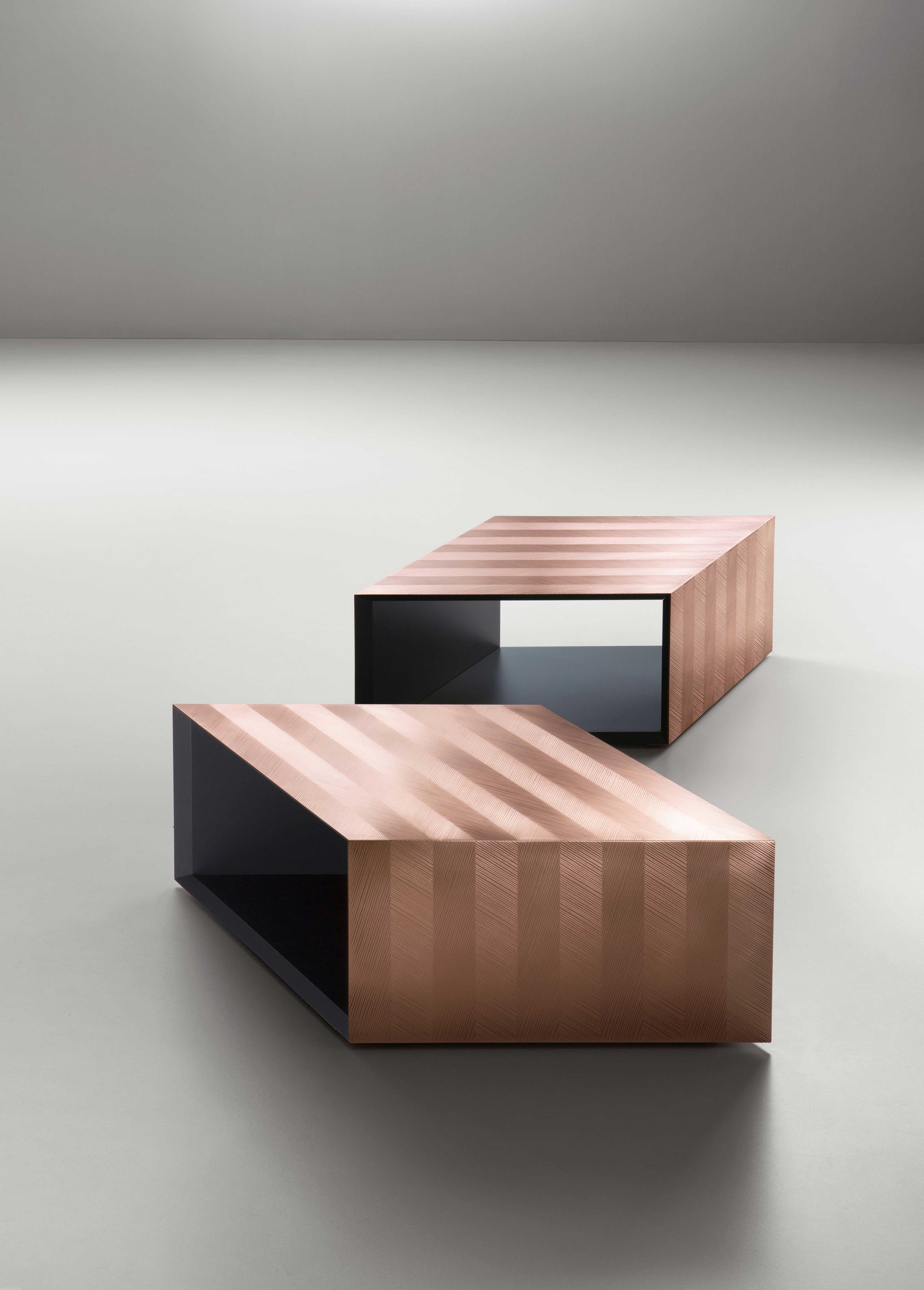 https://a.1stdibscdn.com/decastelli-alpha-modular-coffee-table-in-copper-by-martinelli-venezia-for-sale-picture-2/f_16392/1618978715642/1_master.jpg