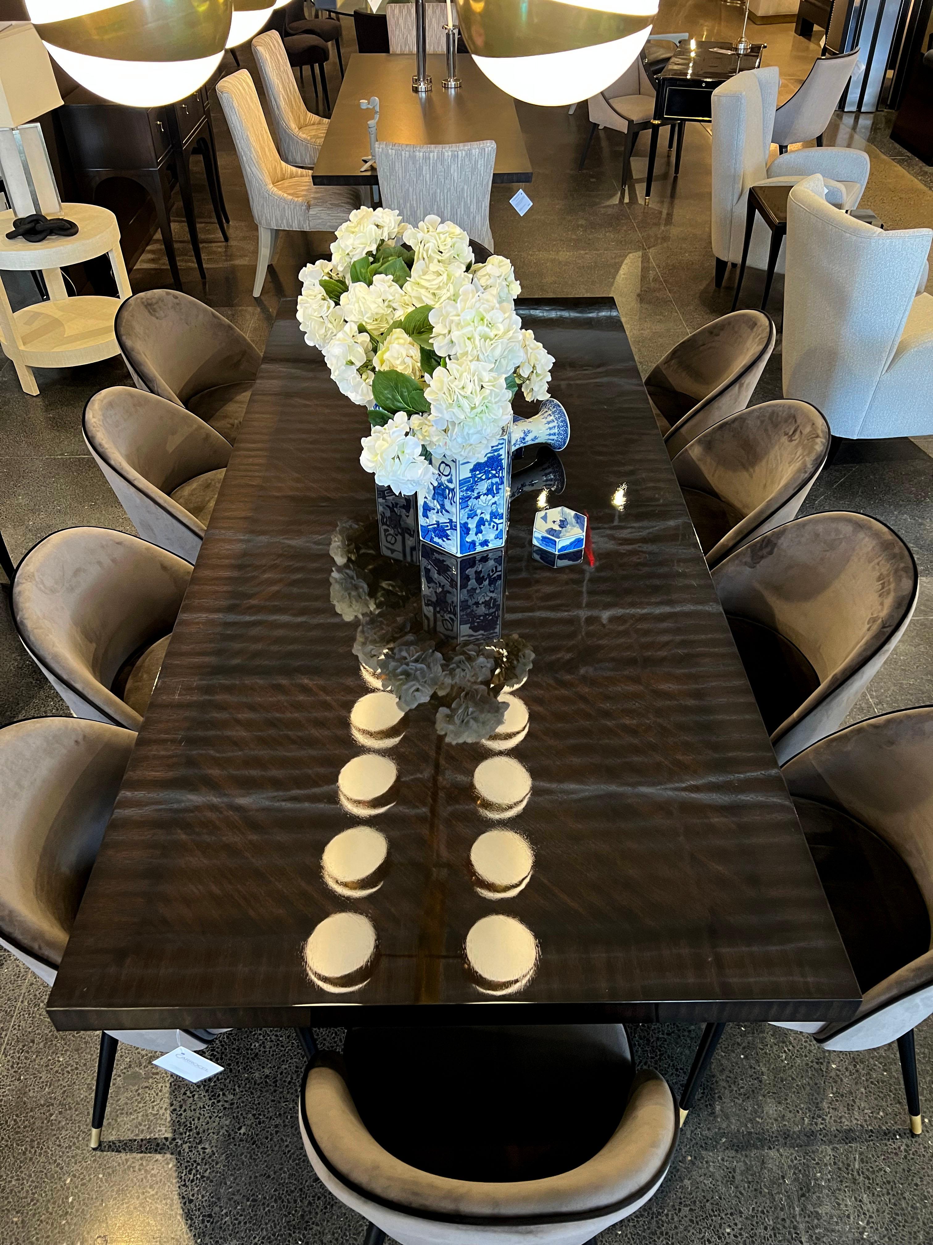 https://a.1stdibscdn.com/custom-macassar-dining-table-with-brass-bases-by-carrocel-for-sale-picture-10/f_8849/f_235820521682631610295/1_master.jpeg