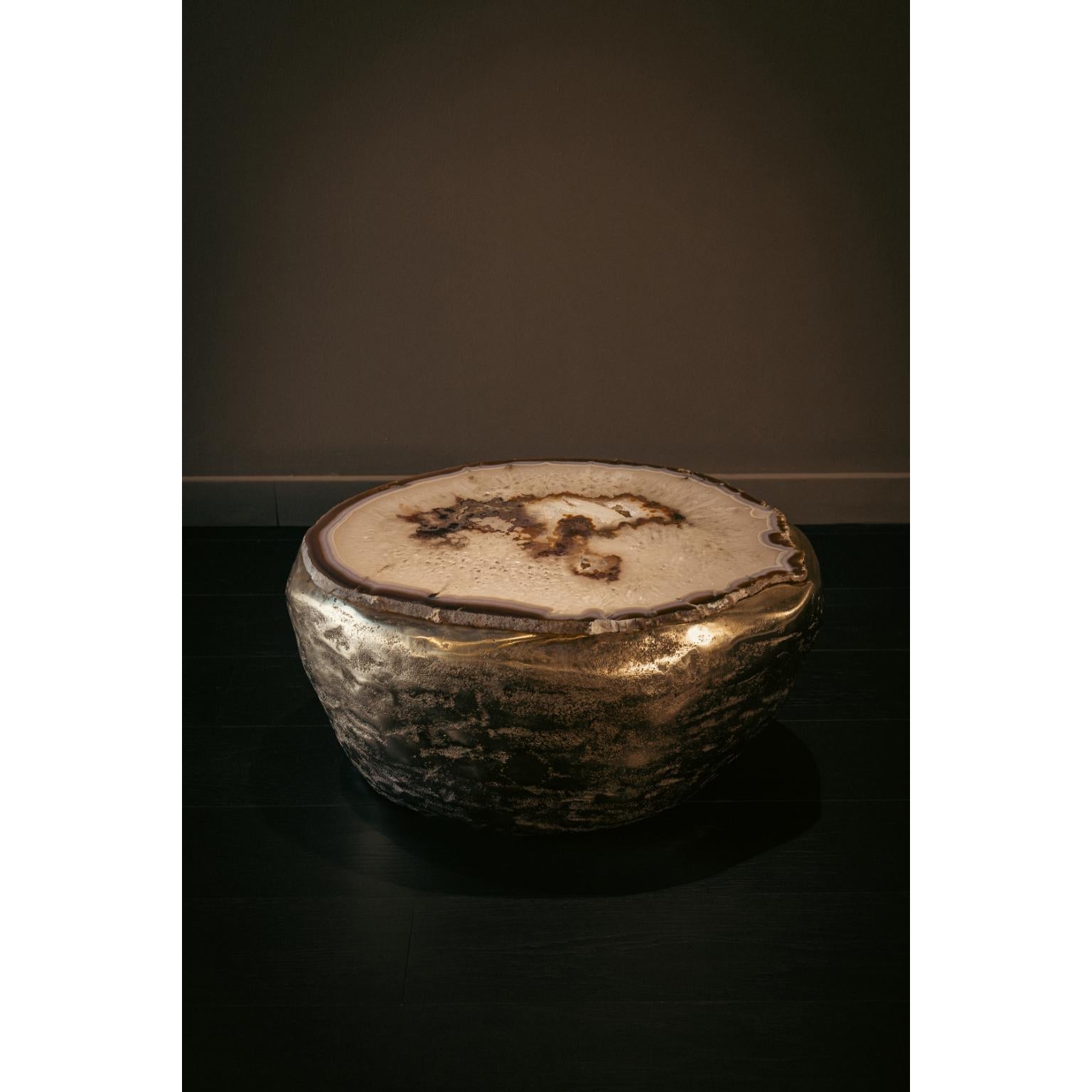 https://a.1stdibscdn.com/ernest-unique-coffee-table-in-agate-gemstone-cast-brass-by-alex-turco-for-sale-picture-2/f_12192/f_489446221771868155177/1_master.jpg