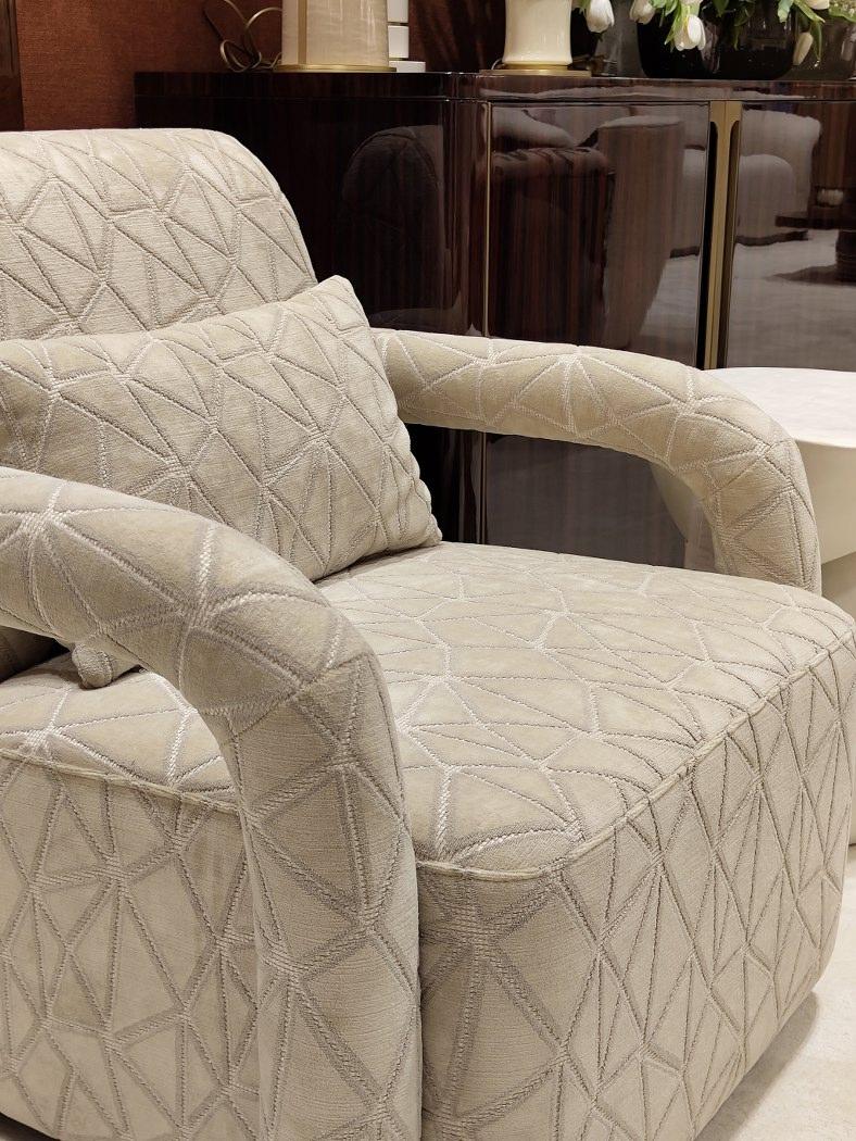 https://a.1stdibscdn.com/timeless-style-armchair-with-tubular-armrests-by-jose-de-castro-for-sale-picture-7/f_27693/f_468172821763547437085/1_master.jpg