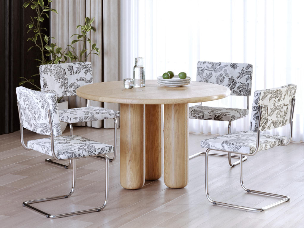 https://a.1stdibscdn.com/organic-modern-round-solid-oak-dining-table-in-natural-finish-for-sale-picture-3/f_99712/f_465562521757145864269/1_nature_2_master.jpg