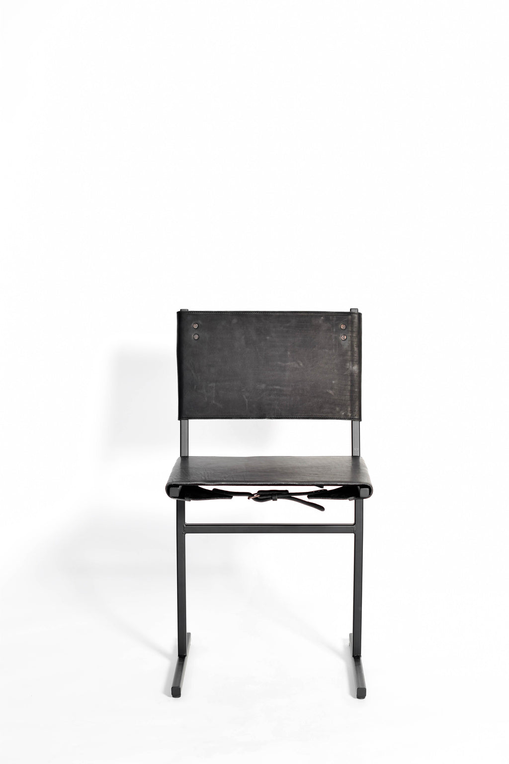 https://a.1stdibscdn.com/black-memento-chair-jesse-sanderson-for-sale-picture-4/f_12192/f_346022021685911981501/1_wdstck_memento_black_black_master.jpg
