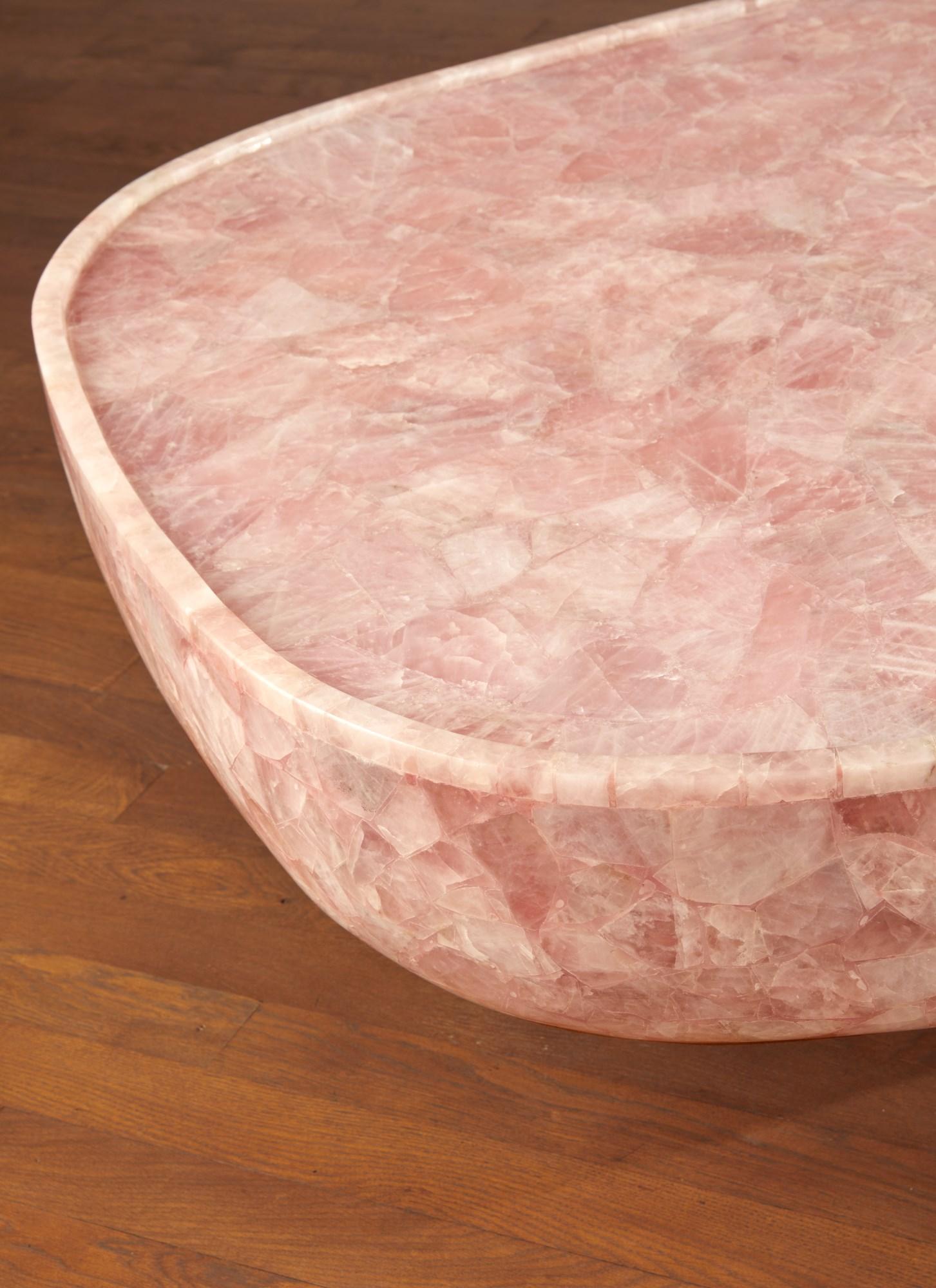 https://a.1stdibscdn.com/pink-quartz-coffee-table-by-studio-glustin-for-sale-picture-5/f_9680/f_367661921698156745154/1c193bd3_ac4b_4786_871e_71f0b0b98d5a_detail_t_basse_rose_3_a_master.jpg