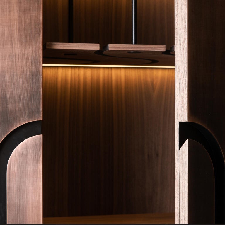 https://a.1stdibscdn.com/modern-home-wine-bar-cabinet-in-brushed-bronze-brass-copper-for-sale-picture-11/f_55202/f_380912221706180765572/1stDibs_Eclipse_11_master.jpg?width=768