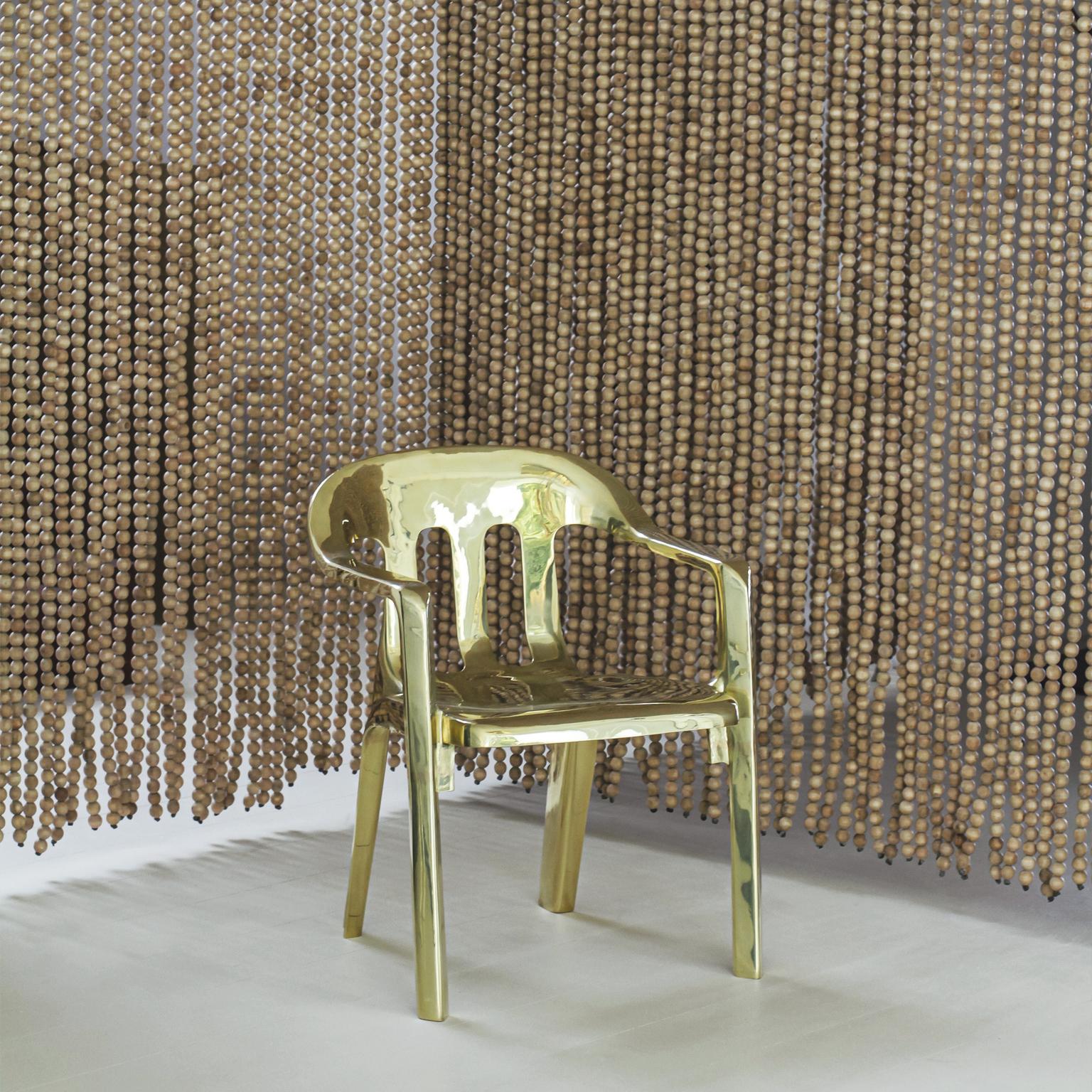 https://a.1stdibscdn.com/contemporary-chair-in-cast-brass-for-sale-picture-2/f_49741/1594230713195/1stdibs_monobloco2_master.jpg