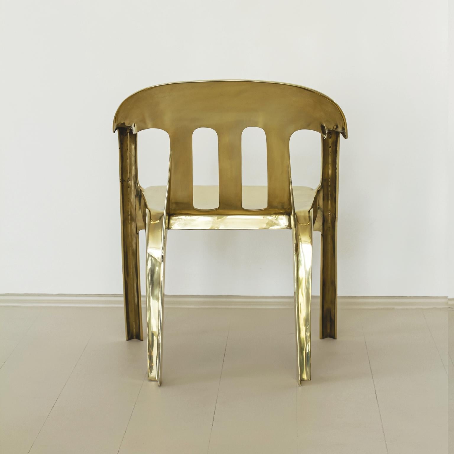 https://a.1stdibscdn.com/contemporary-chair-in-cast-brass-for-sale-picture-6/f_49741/1594230708592/1stdibs_monobloco4_master.jpg