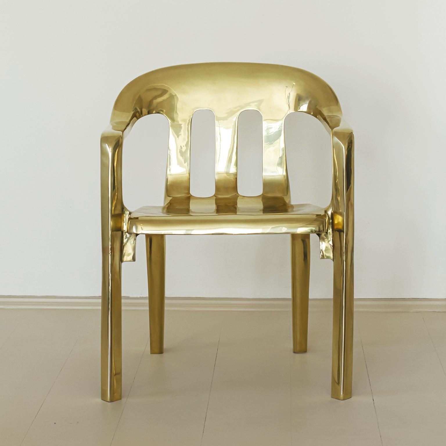 https://a.1stdibscdn.com/contemporary-chair-in-cast-brass-for-sale-picture-4/f_49741/1594230723787/1stdibs_monobloco6_master.jpg