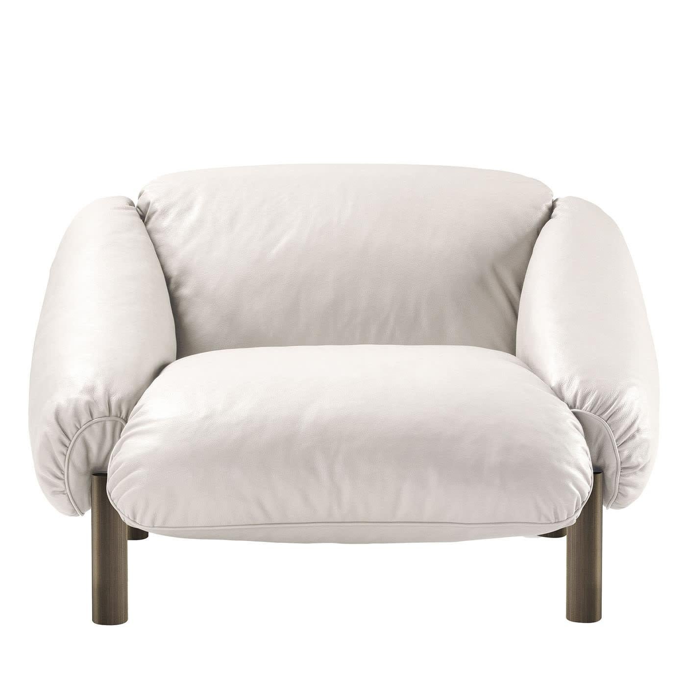 https://a.1stdibscdn.com/flo-white-leather-armchair-by-lorenza-bozzoli-for-sale-picture-4/f_17062/f_468247421758901486776/1xr8io8r7aziibi5r5jccc0bf0rq_master.jpg