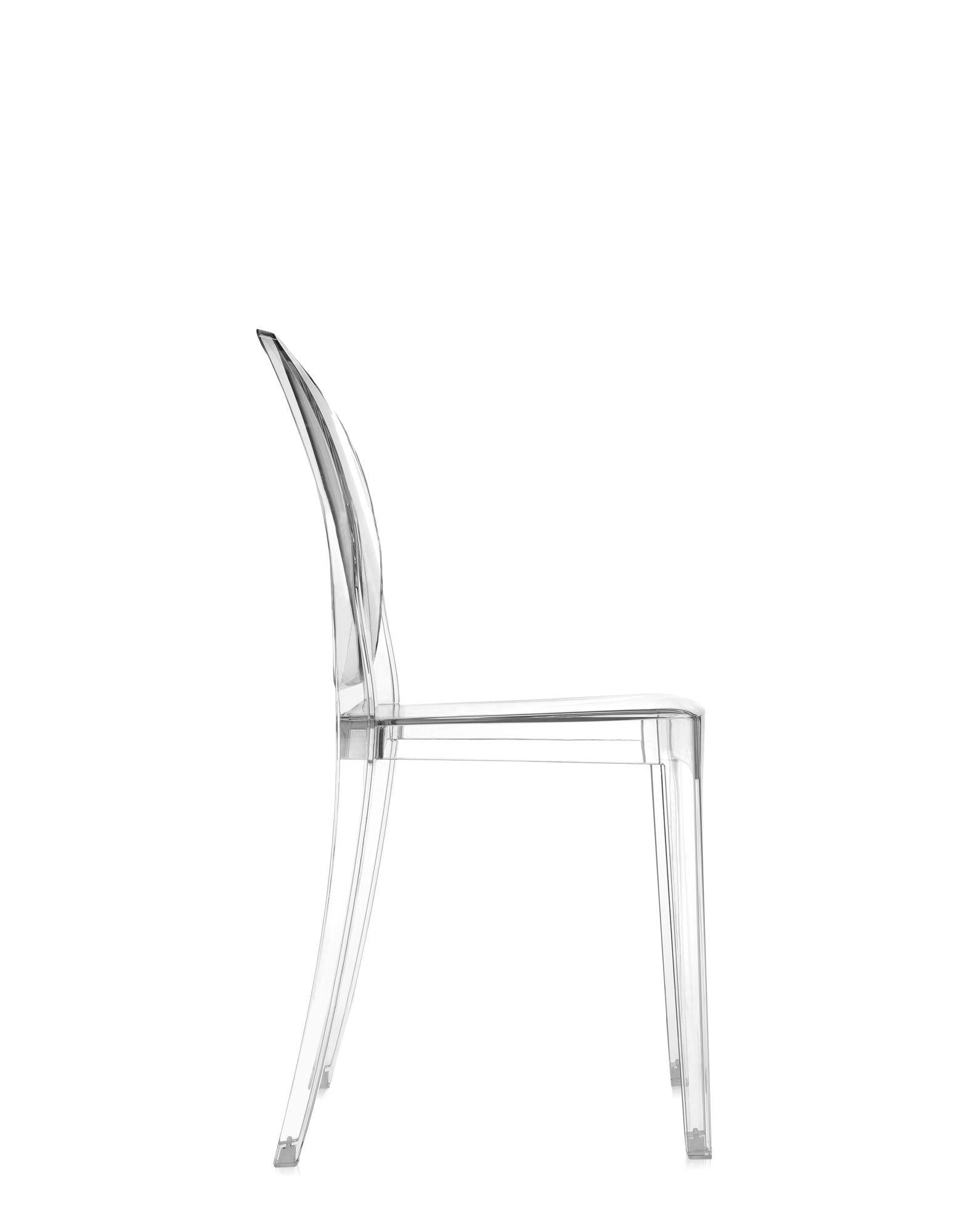 https://a.1stdibscdn.com/set-of-2-kartell-victoria-ghost-chairs-in-crystal-by-philippe-starck-for-sale-picture-3/14066033/f_145779311557433382850/20000114xj_14_d_master.jpg