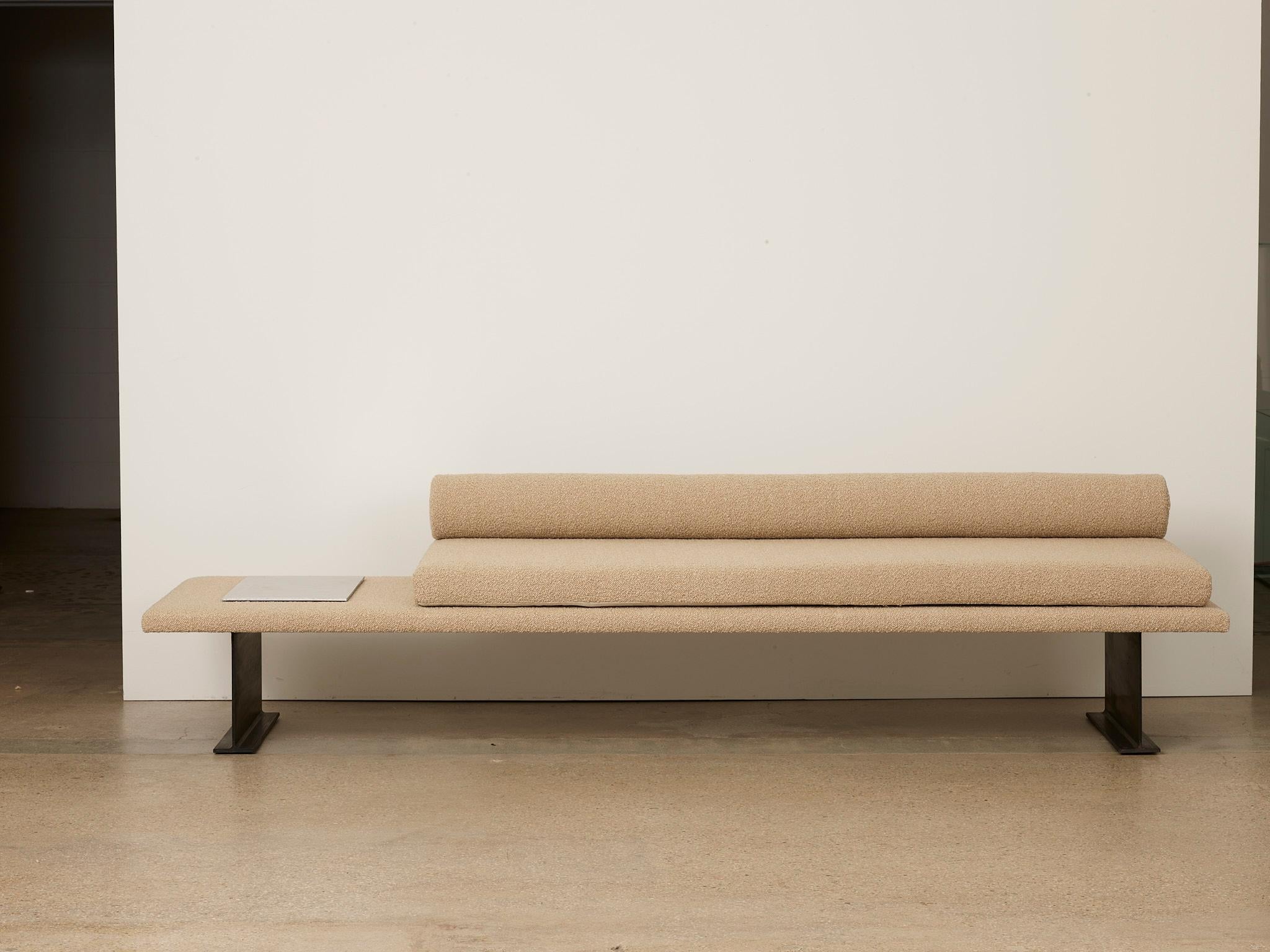 https://a.1stdibscdn.com/trave-sofa-by-umberto-bellardi-ricci-for-sale-picture-10/f_12192/f_327450821676296624121/20010621_UBR_0395_master.jpg