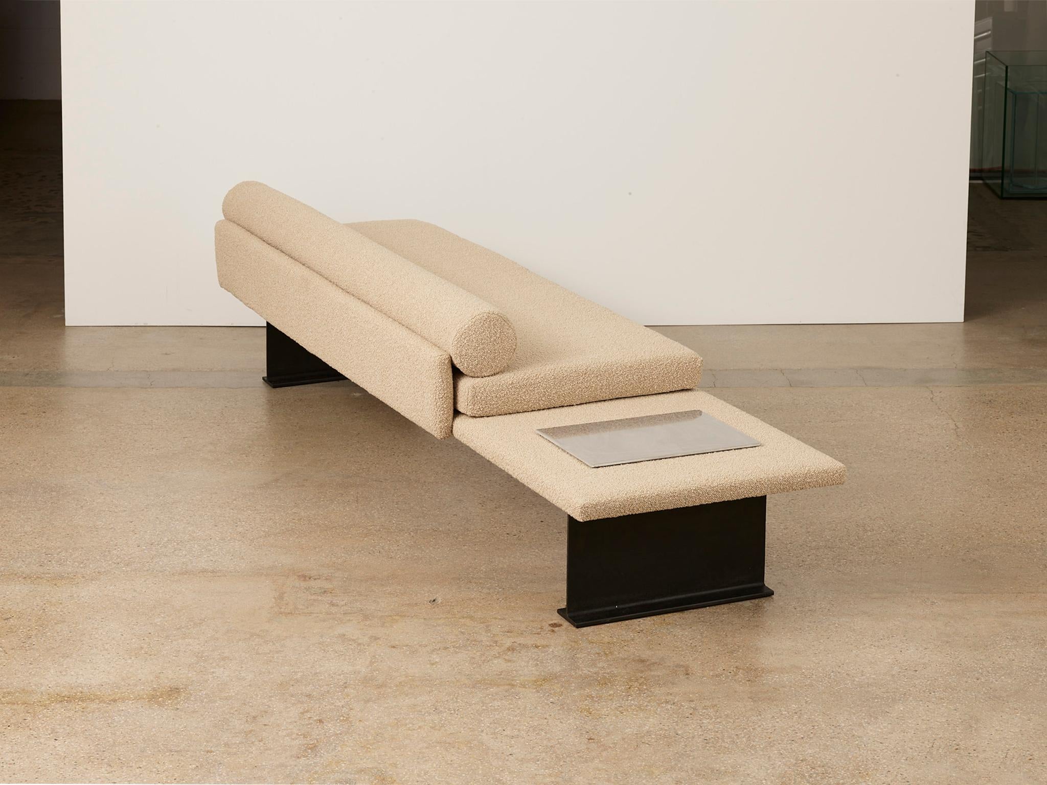 https://a.1stdibscdn.com/trave-sofa-by-umberto-bellardi-ricci-for-sale-picture-12/f_12192/f_327450821676296625451/20010621_UBR_0411_master.jpg