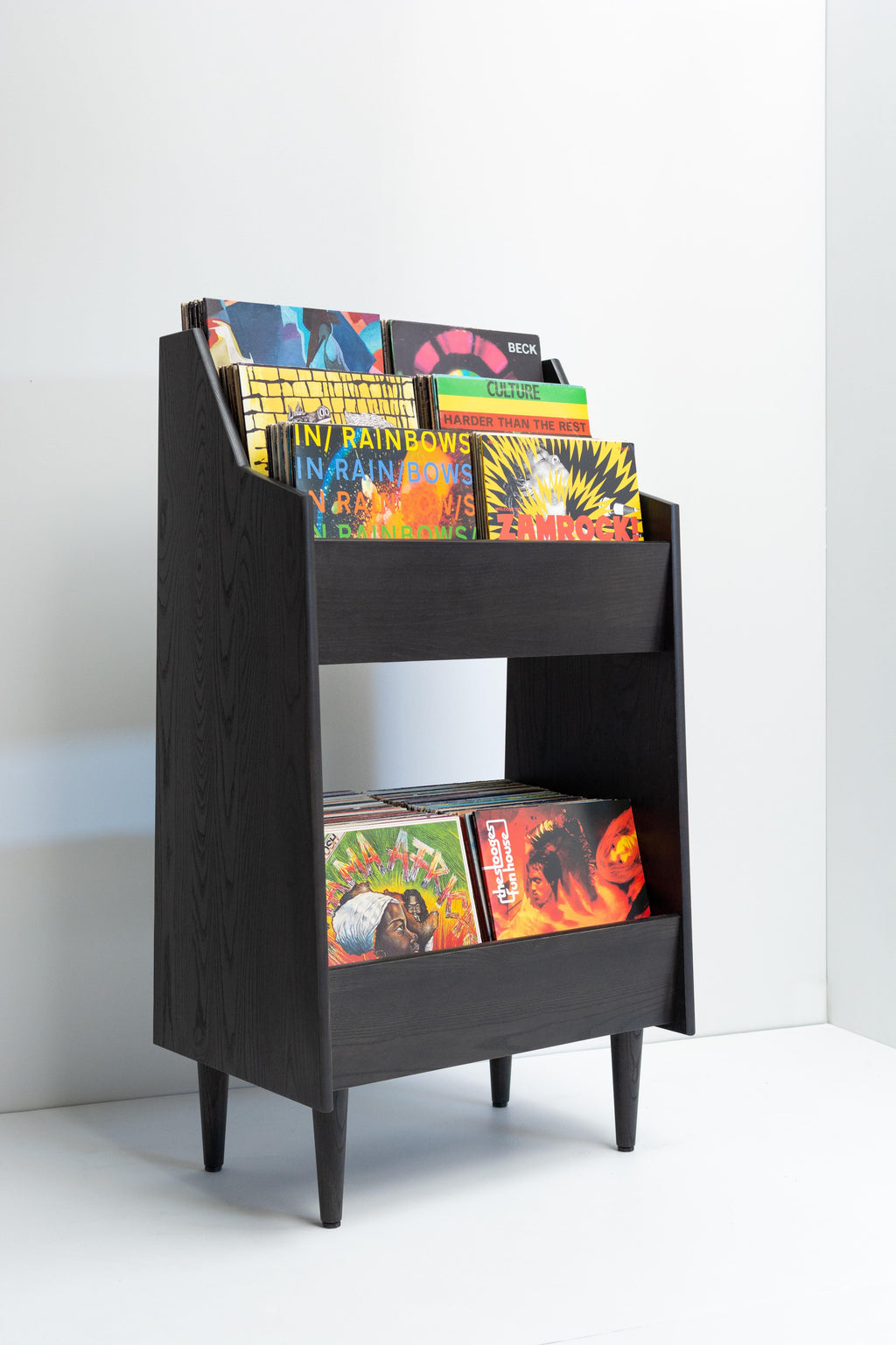 https://a.1stdibscdn.com/3-bay-luxe-record-stand-in-solid-ash-wood-for-sale-picture-7/f_27523/f_212919921604518347551/200803_TieredStandHH_103_master.jpg