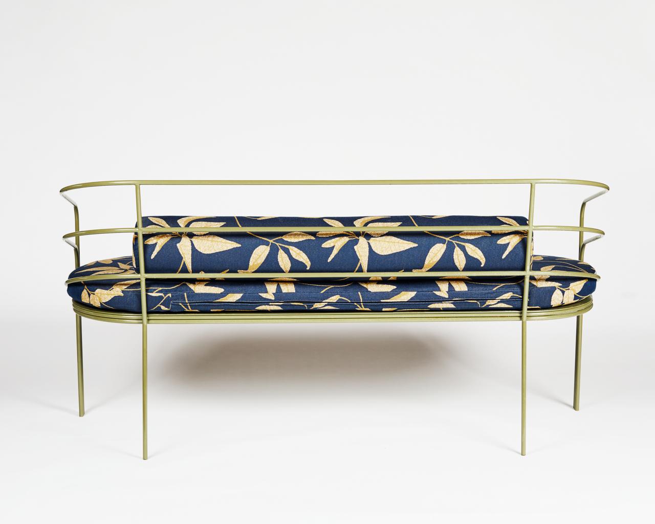 https://a.1stdibscdn.com/indoor-outdoor-steel-framed-demille-sofa-in-modern-regency-style-by-laun-for-sale-picture-3/f_37133/f_161567511643826951493/201014_LAUN_studio_086_master.jpg