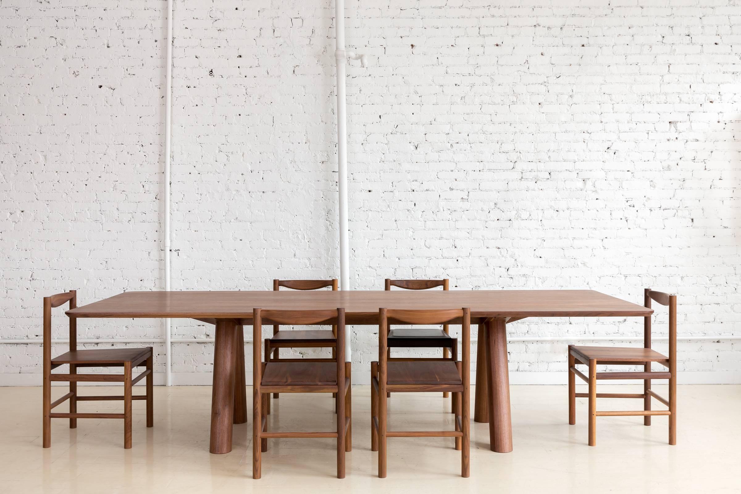 https://a.1stdibscdn.com/range-dining-chair-in-walnut-and-leather-by-fort-standard-for-sale-picture-4/archivesE/upload/f_36481/f_105194831524520078412/20170429_27_1_master.jpg