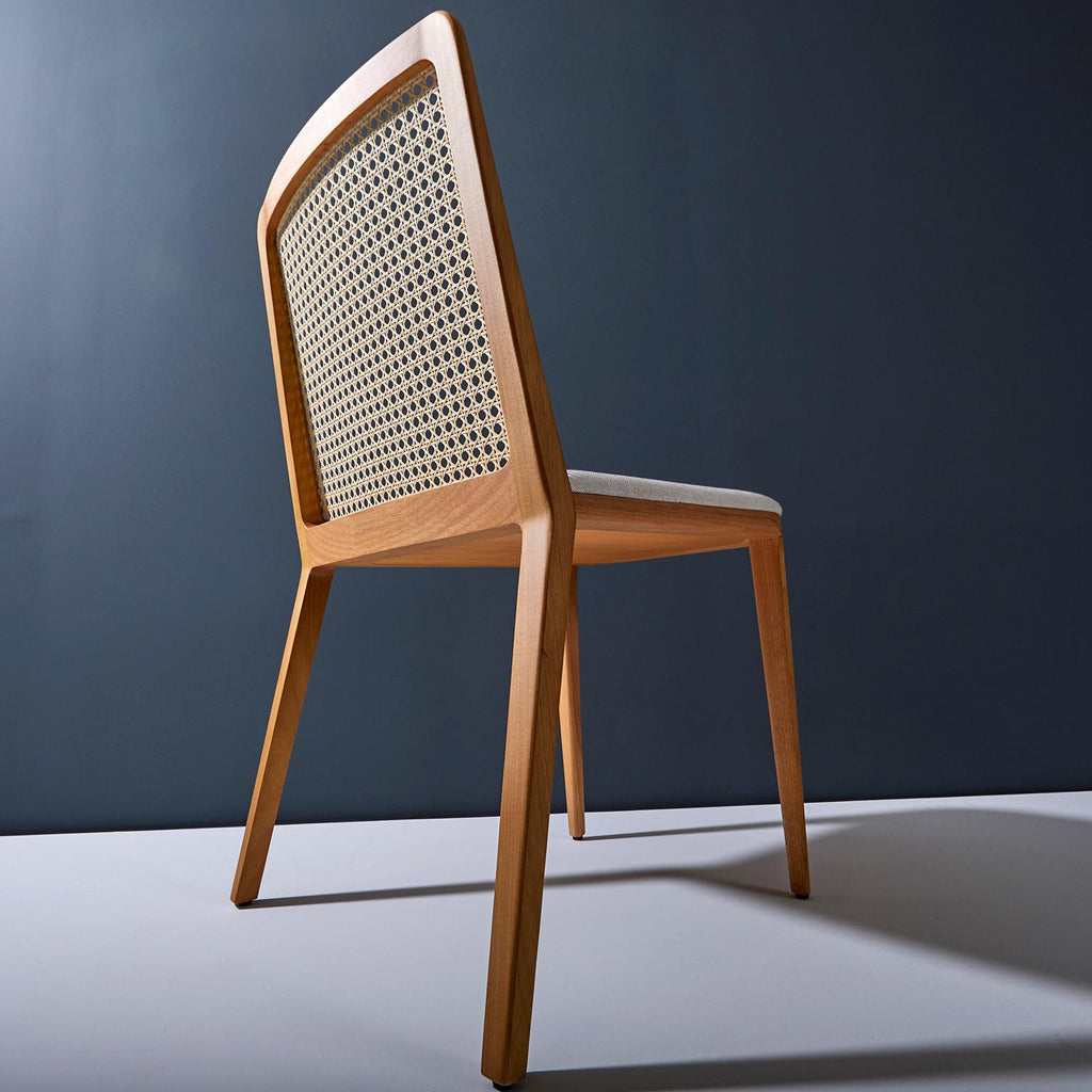 https://a.1stdibscdn.com/minimal-style-solid-wood-chair-textiles-or-leather-seatings-pattern-backboard-for-sale-picture-8/f_35593/f_107607211546611101802/2017_11_10_EmporiodasCadeiras1785_master.jpg