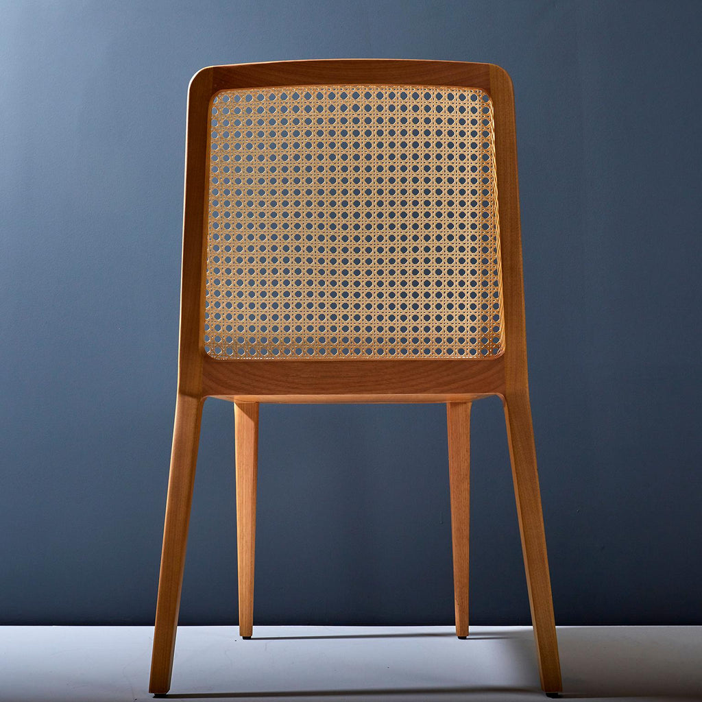 https://a.1stdibscdn.com/minimal-style-solid-wood-chair-textiles-or-leather-seatings-pattern-backboard-for-sale-picture-7/f_35593/f_107607211546611103695/2017_11_10_EmporiodasCadeiras1797_master.jpg